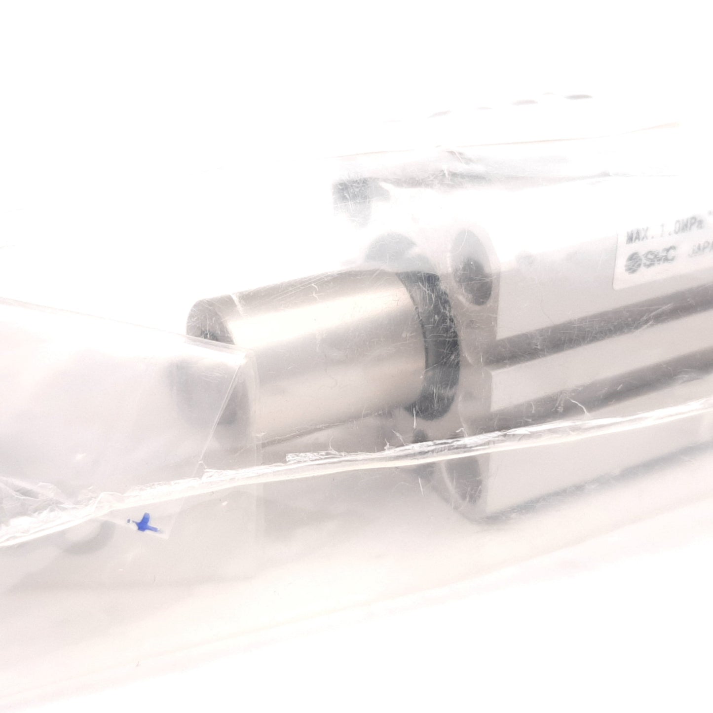 New SMC MKB16-10RZ Rotary Clamp Cylinder, Bore: 16mm, Stroke: 10mm Clockwise, 1.0MPa