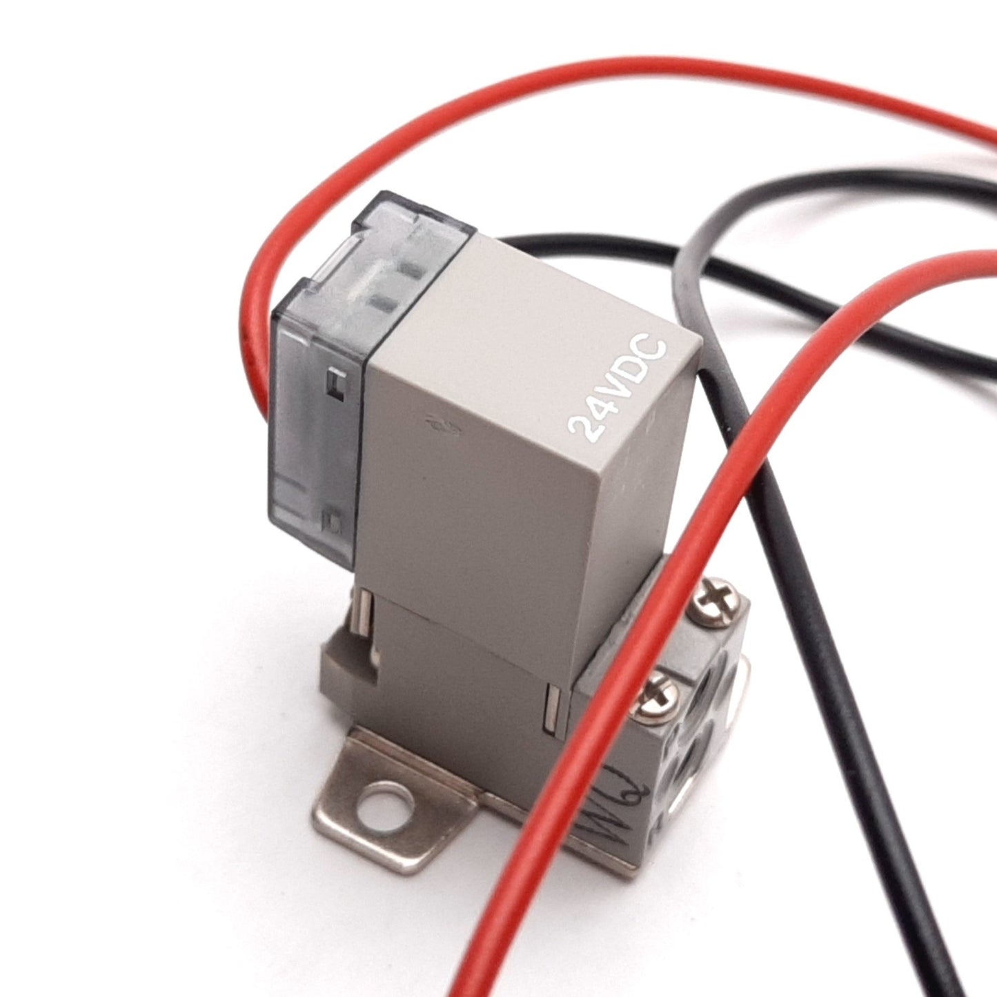 New SMC SY113A-5GZD-PM3-F Solenoid Valve, 2-Position 3-Port, 24VDC, 0.7MPa, M3x0.5