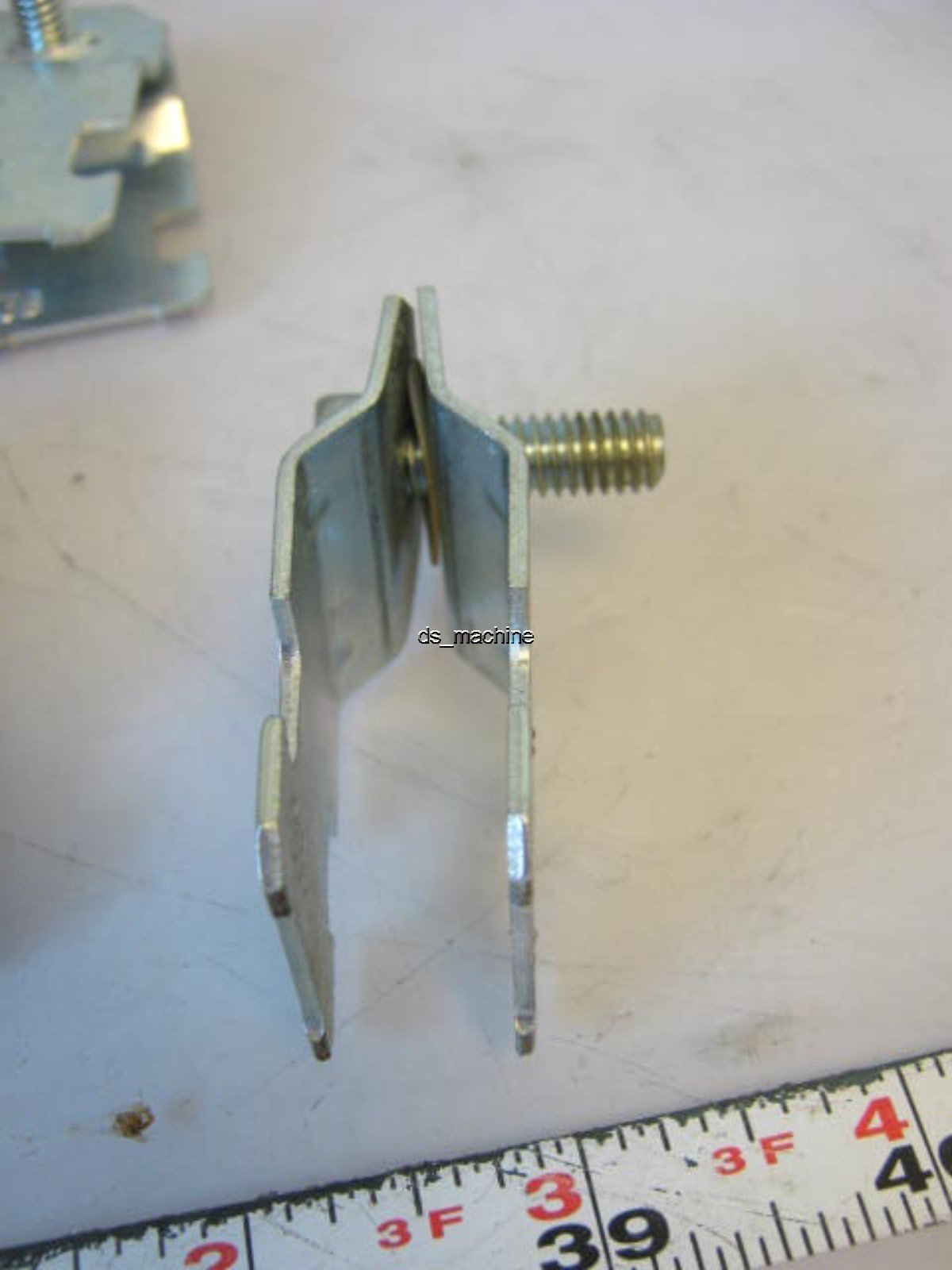 Used Lot of 12 Caddy SK12 3/4" Pipe Clamp Hangers