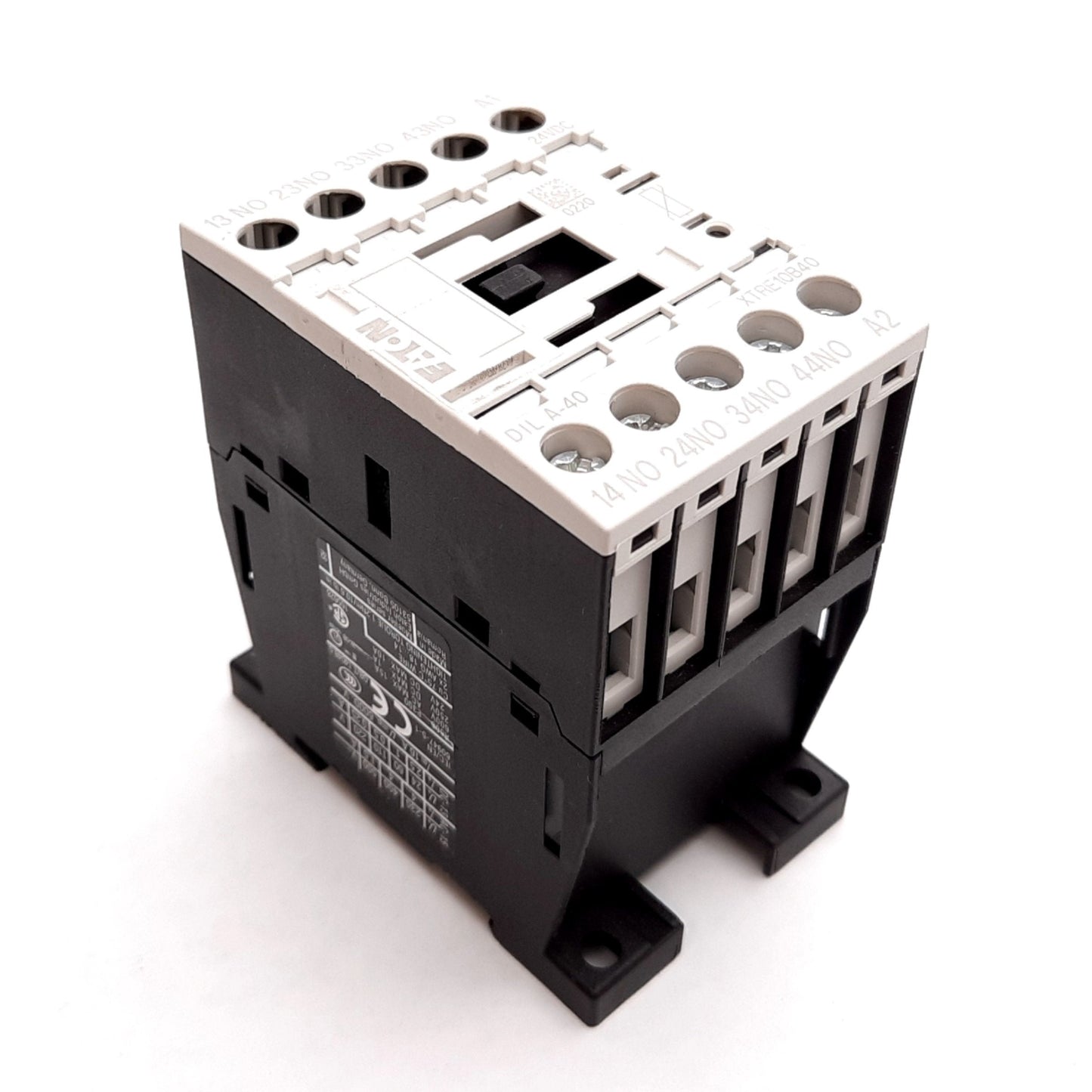 New Eaton DILA-40 Contactor, 4-Pole, Coil: 24VDC, Rating: 16A 600VAC 250VDC