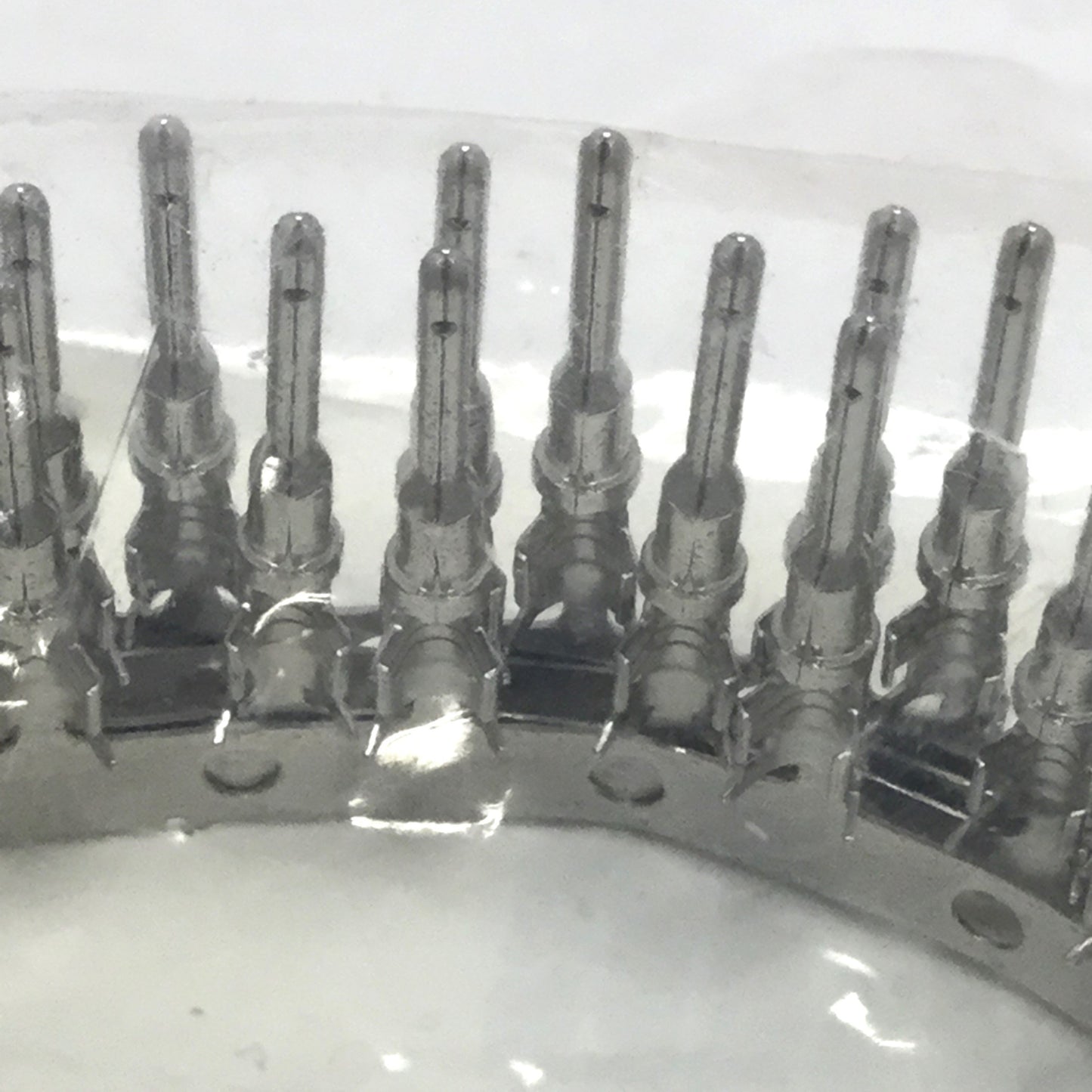 New Lot of 100 LADD 1060-16-0122 DEUTSCH Crimp Contact Automotive Terminal Pin 16AWG