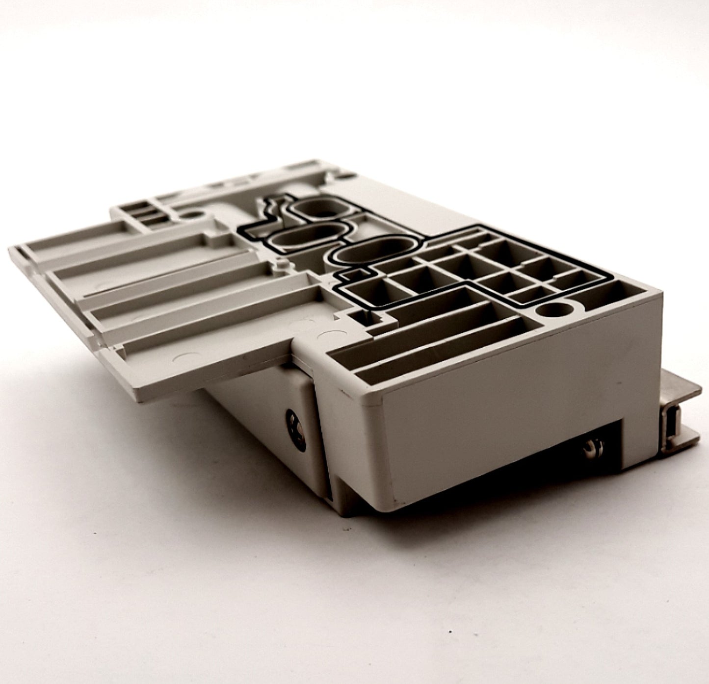 New – Open box SMC SY70M-3-1A-00 Solenoid Endplate, 0.1-0.7MPa, 3x 10mm Side Port, DIN Mount