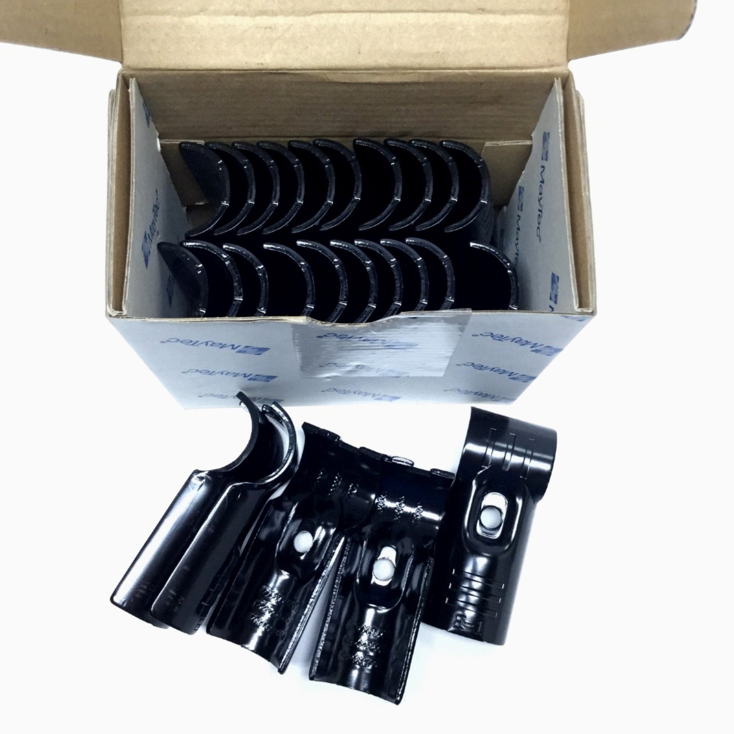New – Open box Lot of 25 Maytec 21.121.01A.1 Pipe & Joint Standard Clamp Connectors 90°, Black