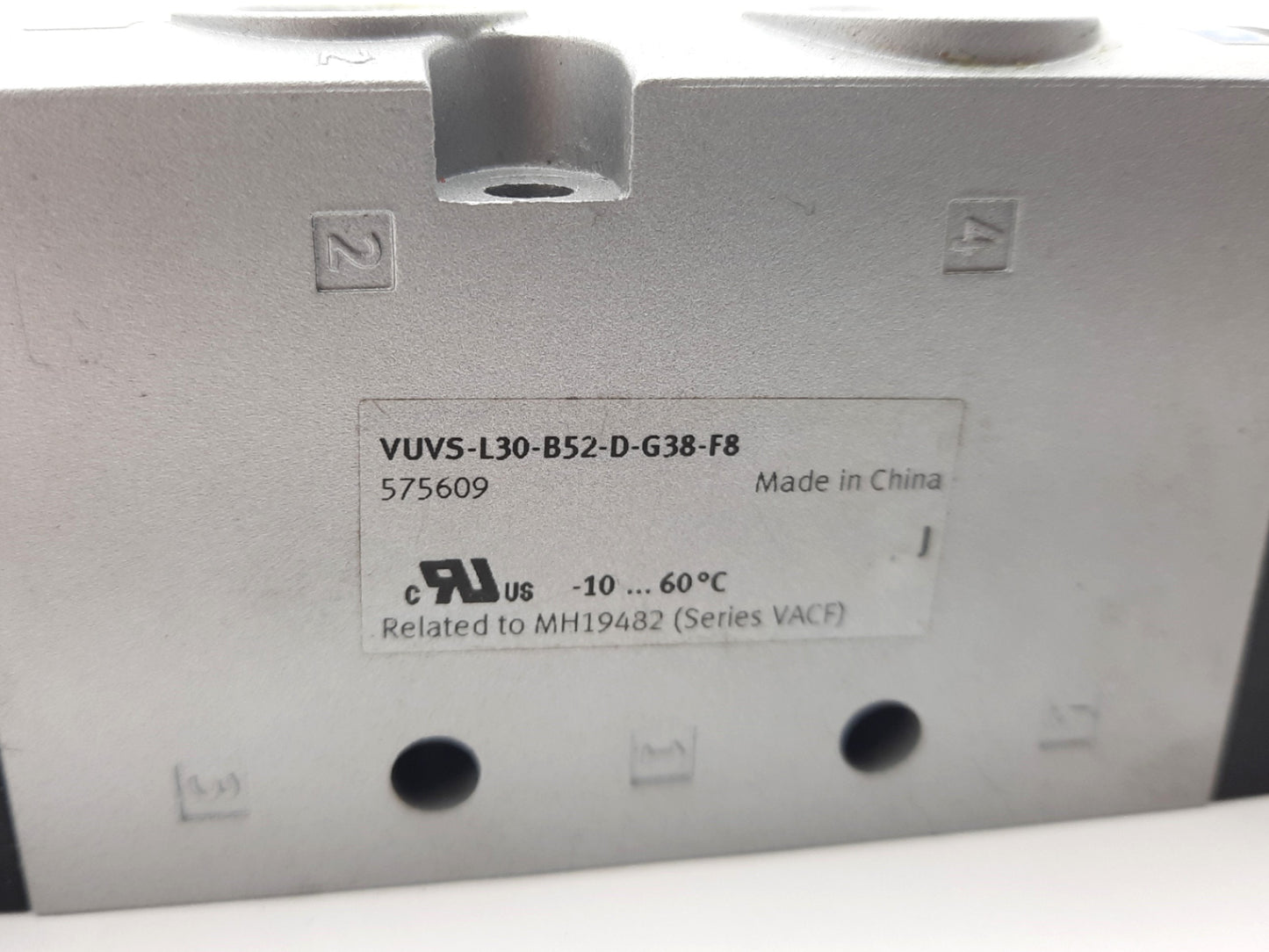 Used Festo VUVS-L30-B52-D-G38-F8 Solenoid Valve 22-145Psi, 2300 l/min, G3/8"