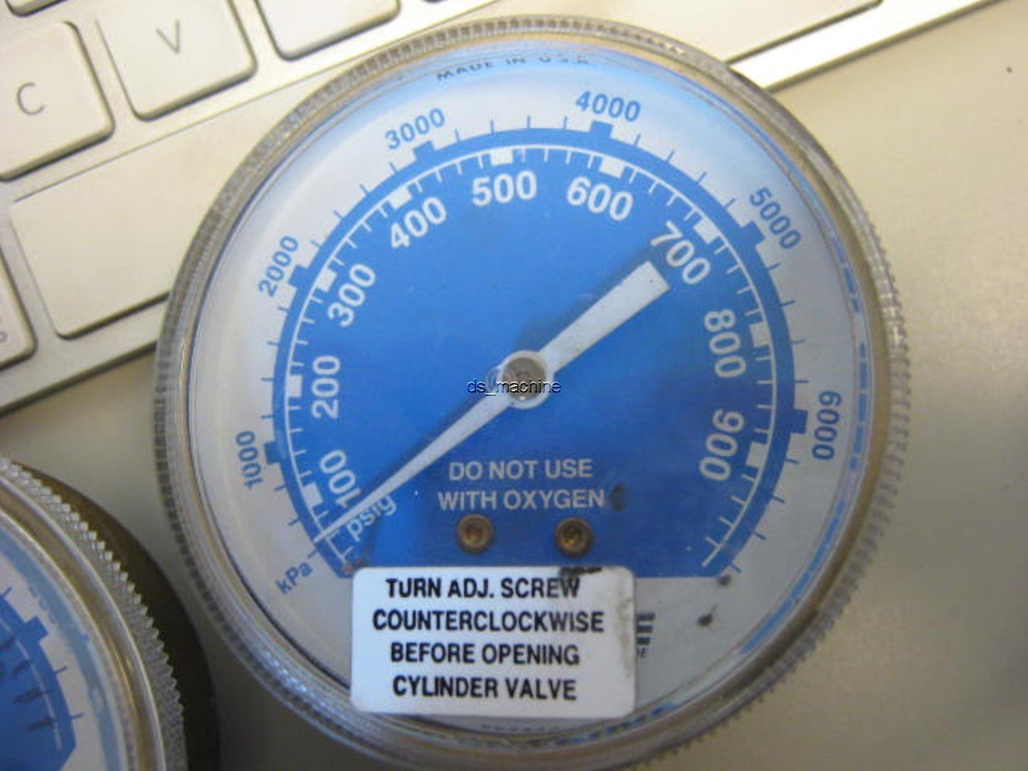 Used Trimline R-76 150-580 Inert Gas Regulator 0 to 500 PSIG