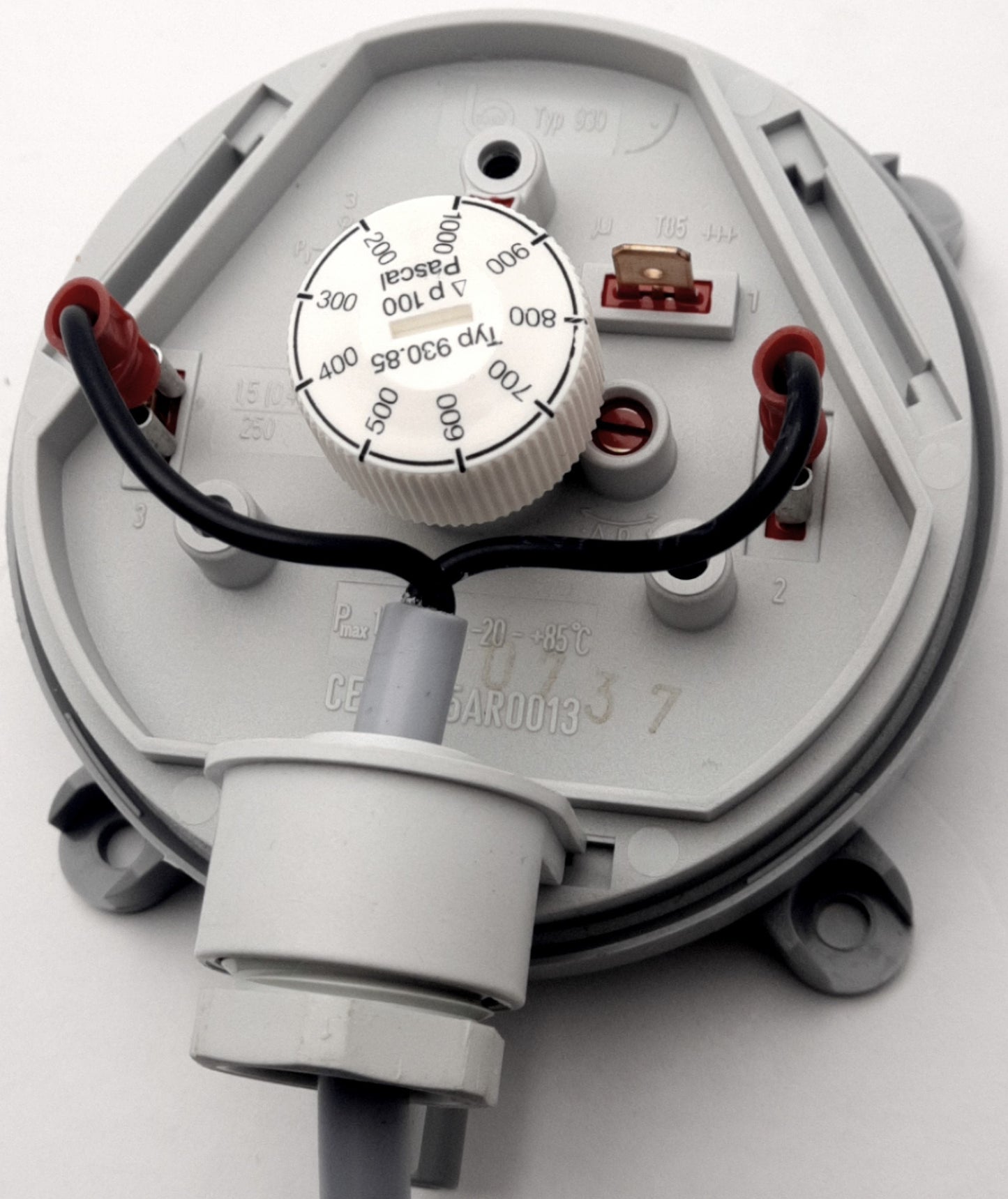 Used Beck 930.85 Differential Pressure Switch, 200-1000 Pascal Range, 4.5mm Dia Mount