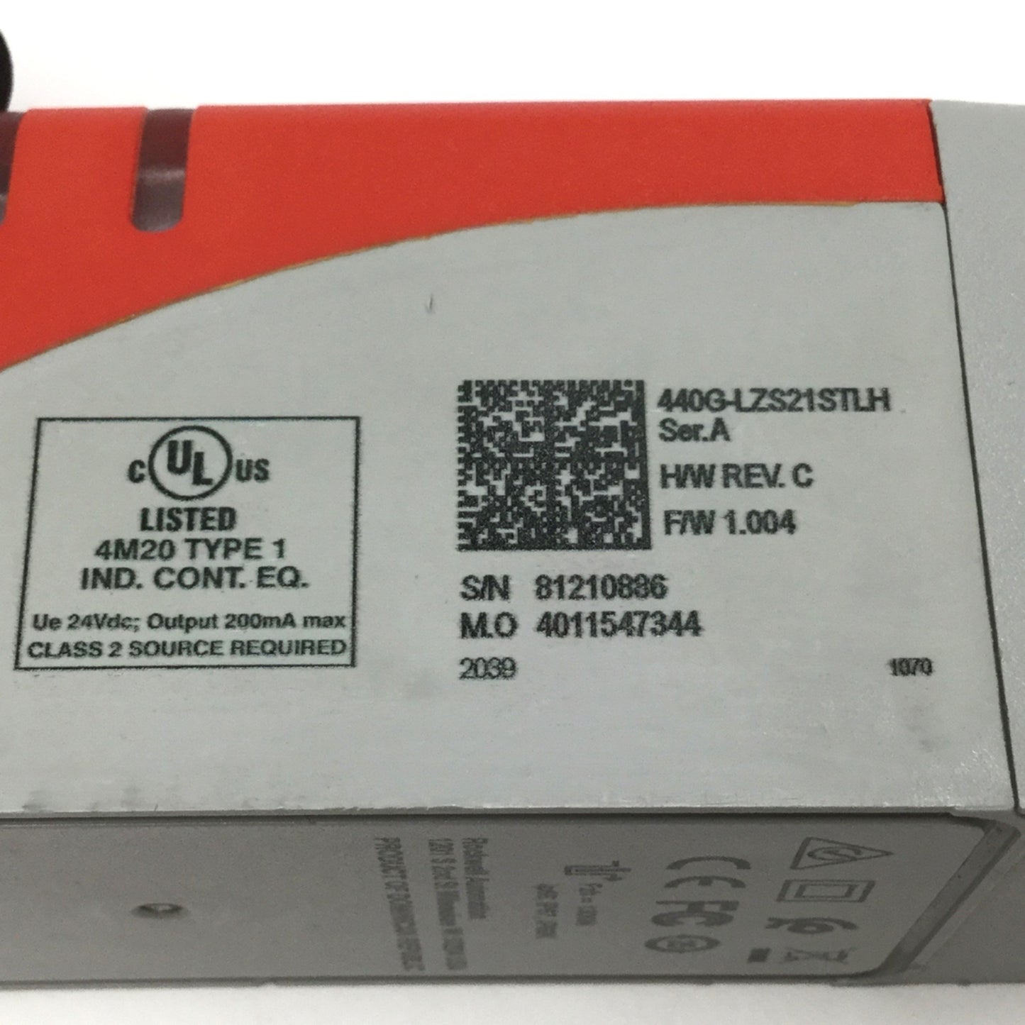 Used Allen-Bradley 440G-LZS21STLH Guardmaster Safety RFID Interlock Switch 24VDC