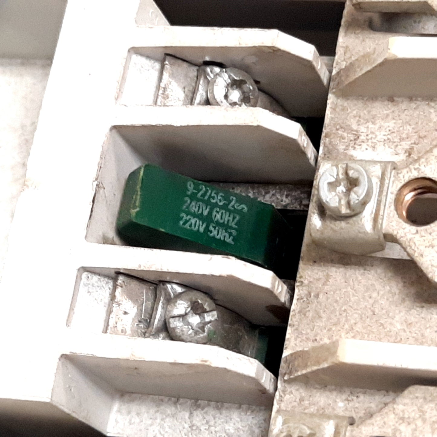 Used Cutler Hammer C25HNE3120 Contactor, 3-Pole, Coil: 220/240VAC, Rating: 120A 600V