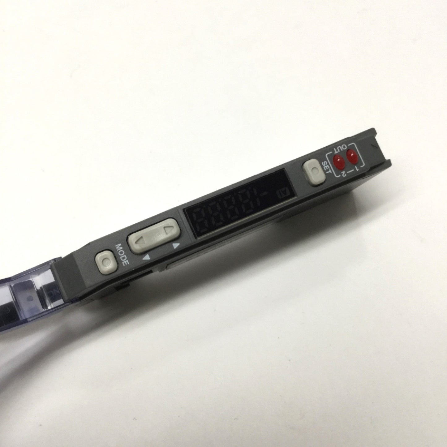 Used Keyence AP-V41AW Pressure Sensor Amplifier Expansion Unit NPN 12-24VDC, 1-5V Out
