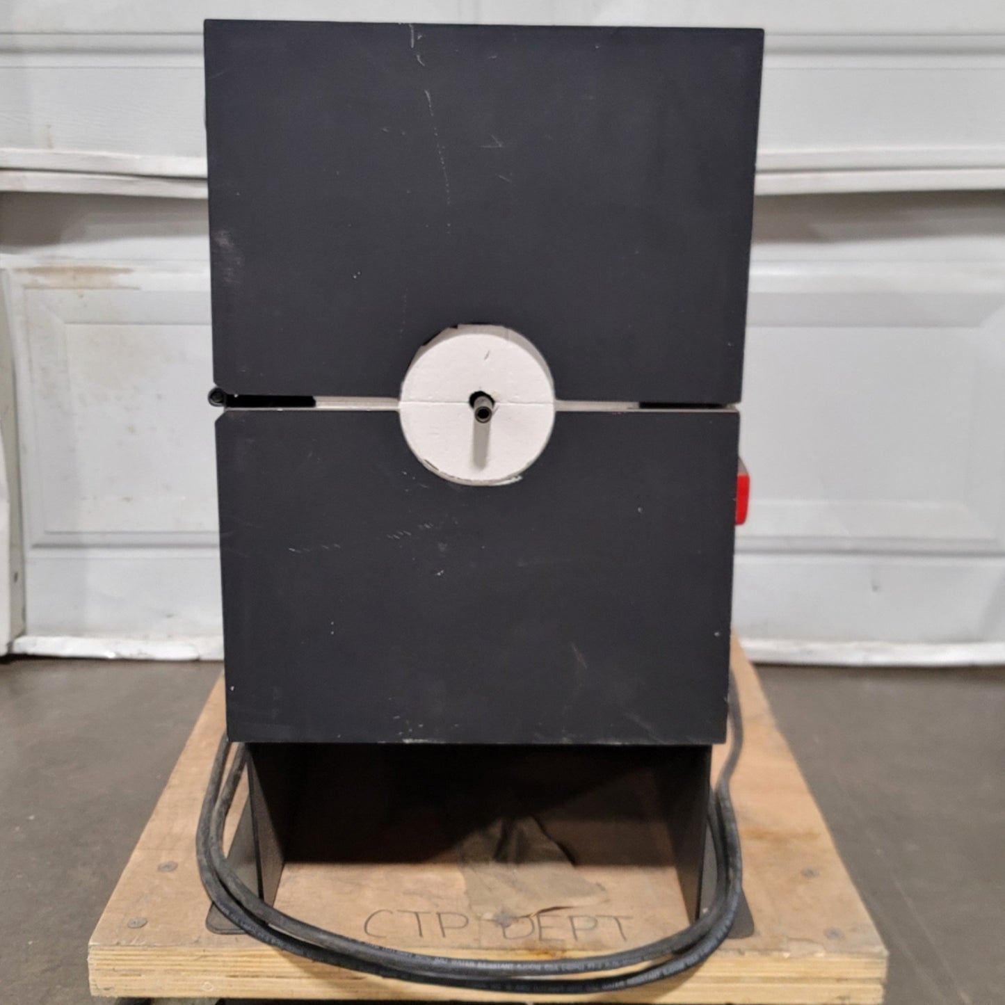 Used ThermaCraft TSP-0.75-0-18-1C-J7411/1A Split Tube Furnace 2204°F 120VAC 7.4A 855W