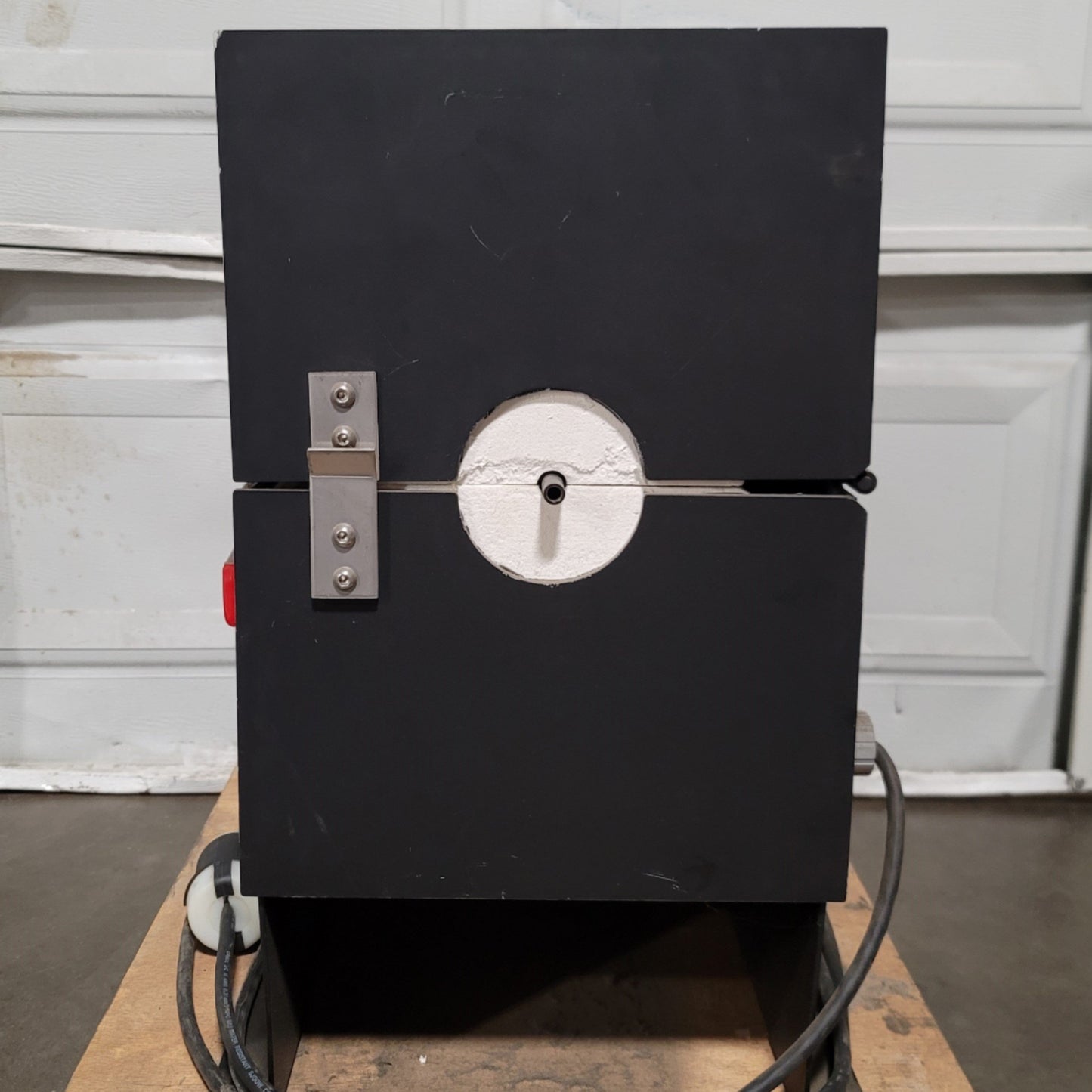 Used ThermaCraft TSP-0.75-0-18-1C-J7411/1A Split Tube Furnace 2204°F 120VAC 7.4A 855W