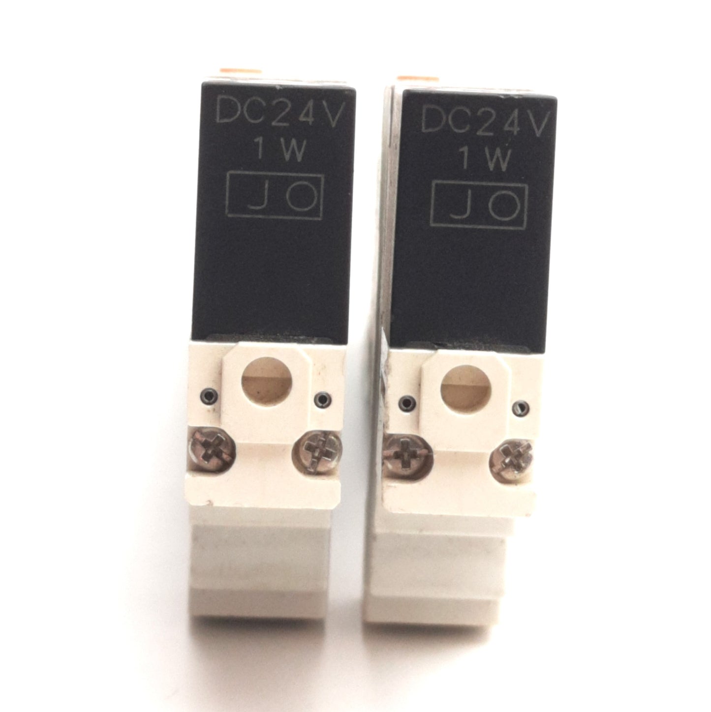 Used Lot of 2 SMC VQ1100-5 Plug-In Solenoid Valve, 2-Pos Single, 24V DC Coil, 0.7MPa