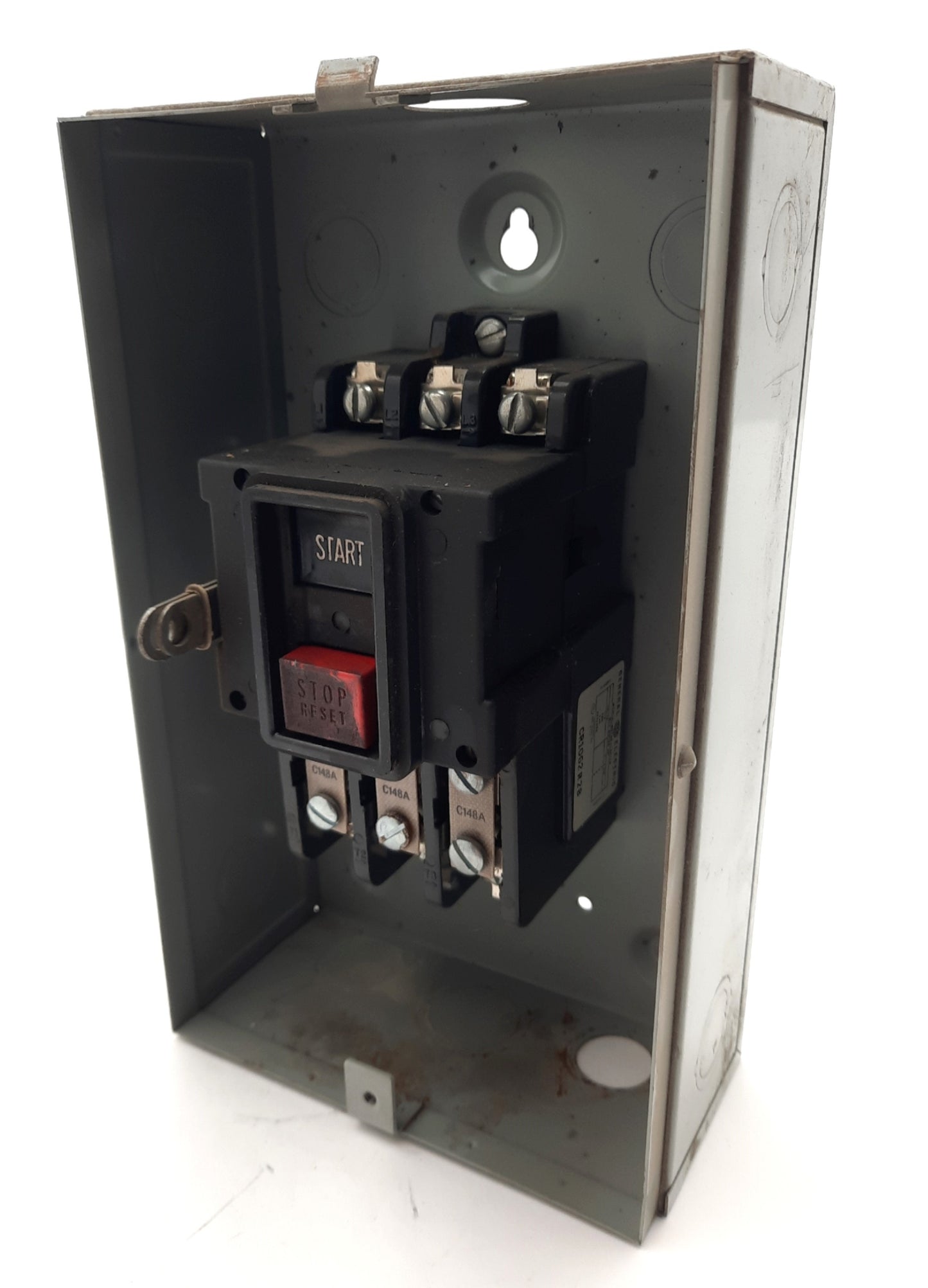 Used General Electric CR1062R2B Manual Starter with Enclosure, 3-Pole, Rating: 600VAC