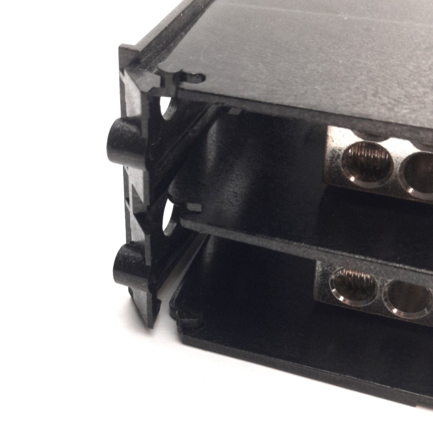 New – Open box Marathon 1322670CH Power Distribution Block 1x4 Line/Load 600V, 175A Max, 2-Pole