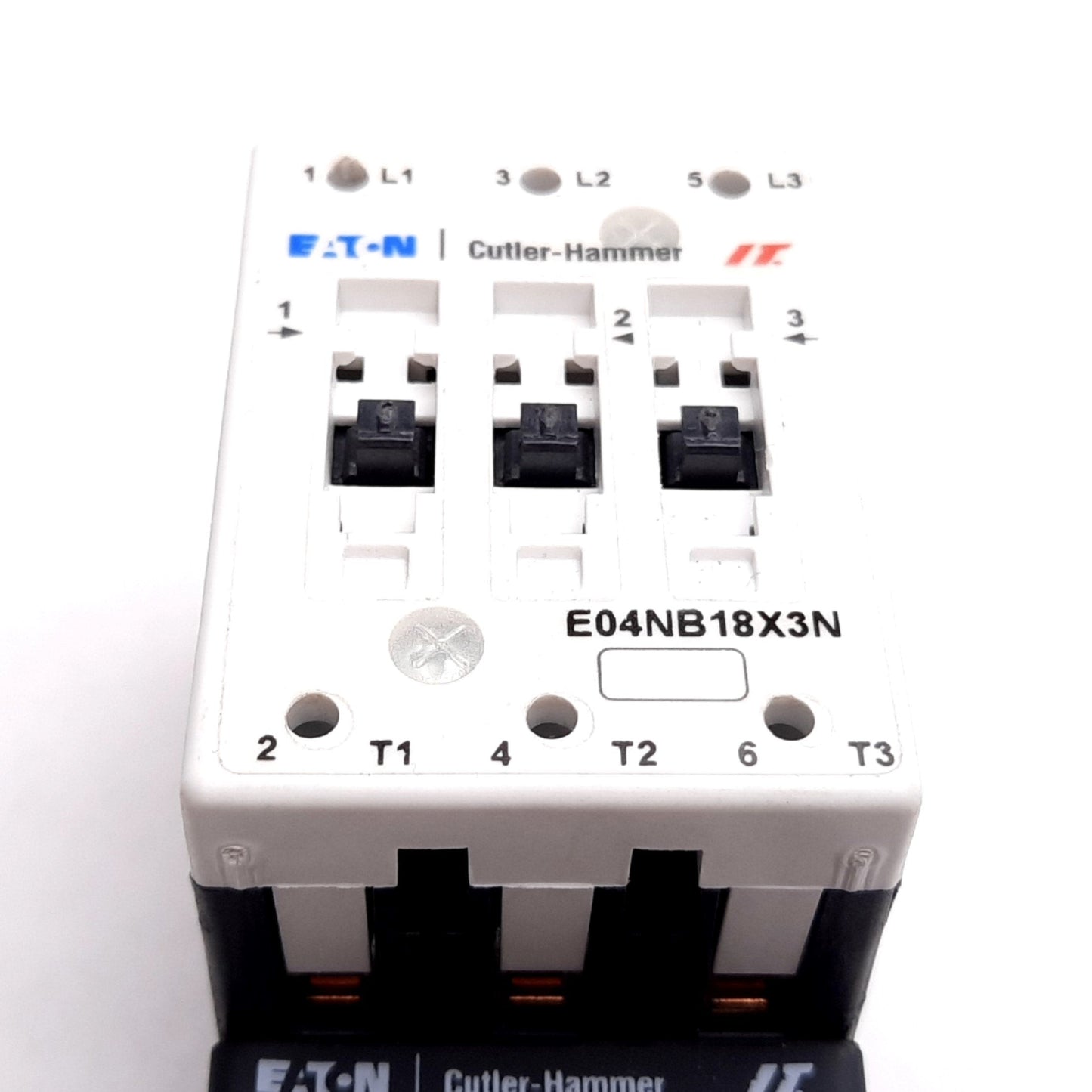 Used Eaton E04NB18X3N Contactor, 3-Pole, 600VAC 18A, E02NBXCXNN Coil: 24VDC
