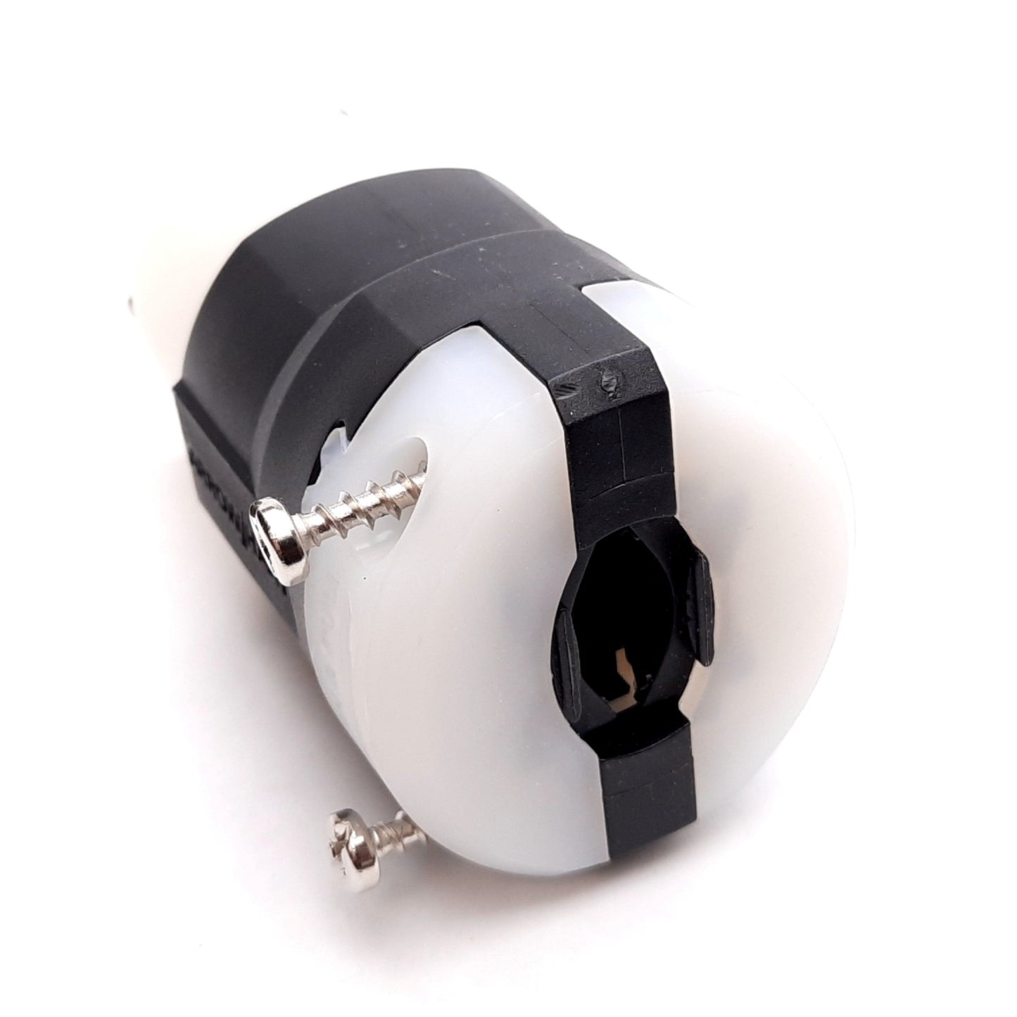 New Eaton Arrow Hart AHL620C Ultra Grip Receptacle, 2-Pole 3-Wire, 20A 250VAC, L6-20