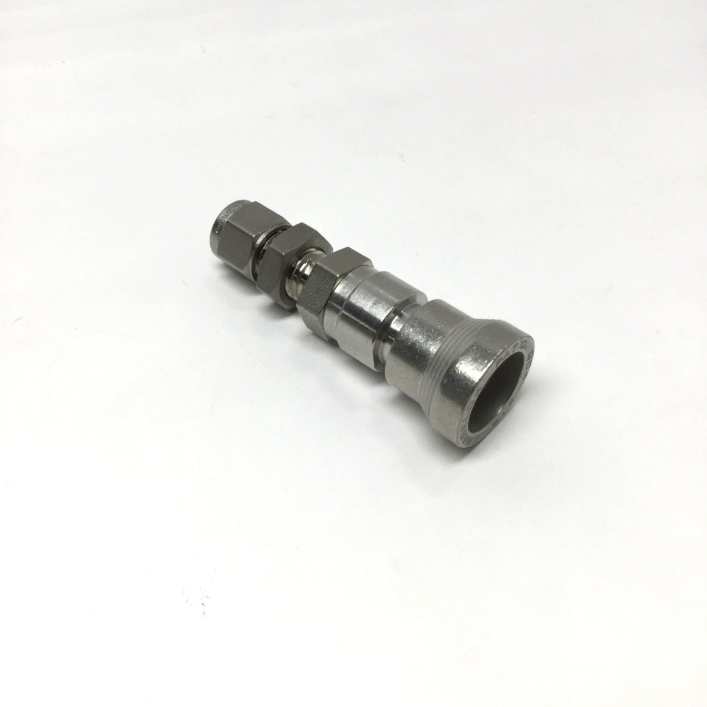 Used Swagelok SS-QC4-B1-400 316 Stainless Steel Quick Connect Body 1/4" Tube Fitting