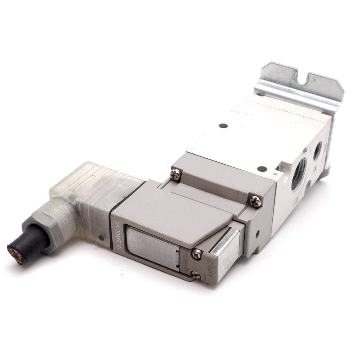 Used SMC VP542R-5DZ1-03NA-F Solenoid Valve, 2-Position 3-Port, 24VDC, 3/8" NPT