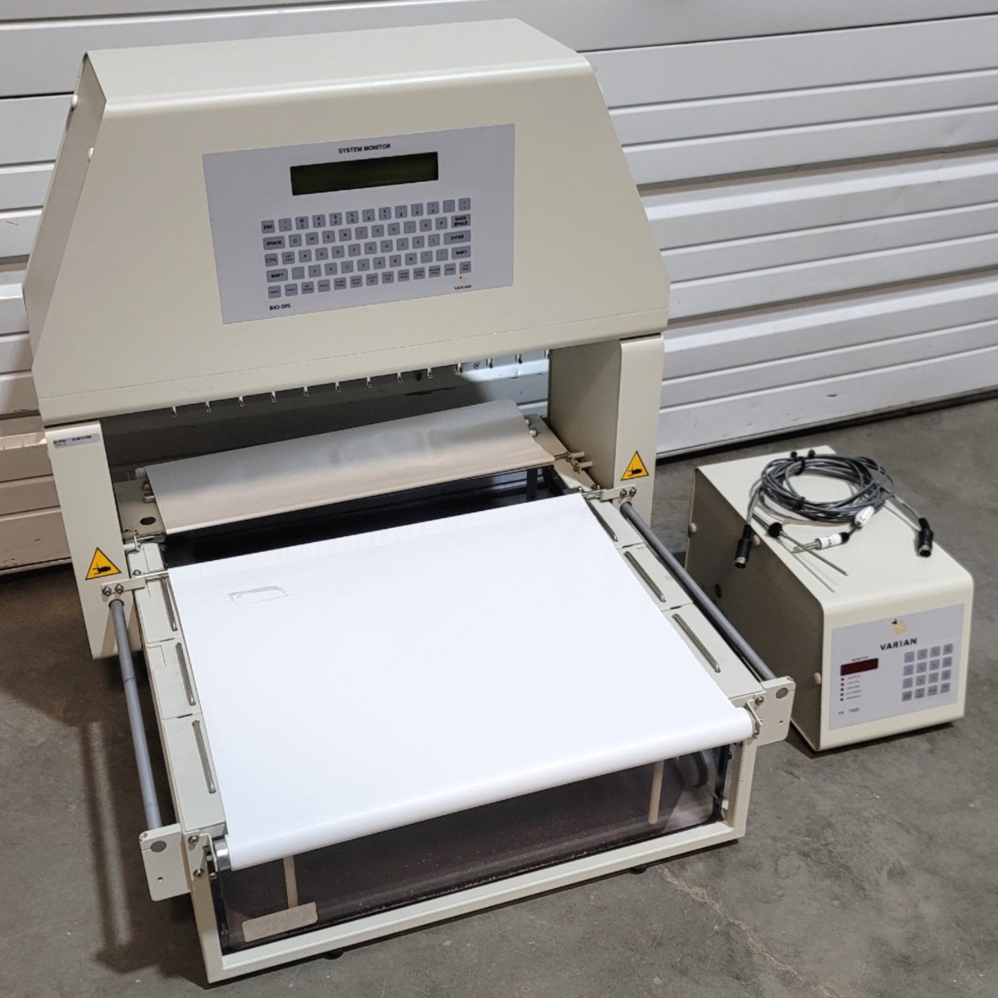Used Varian 25-2700 BIO-DIS Reciprocating Cylinder Dissolution Bath With VK 750D