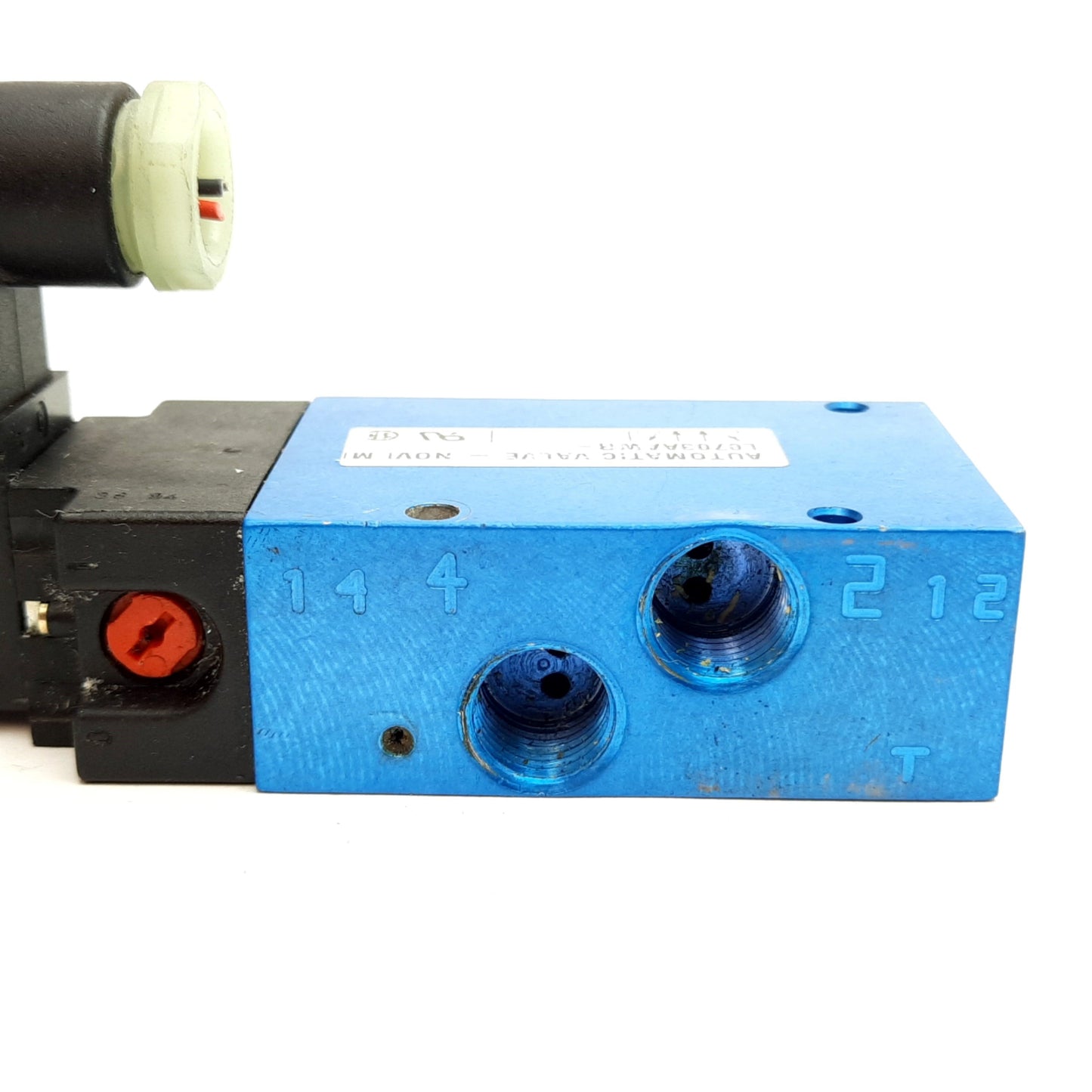 Used Automatic Valve L0703AAWR Solenoid Valve, 2-Position 5-Port, 24VDC, 1/4" NPT