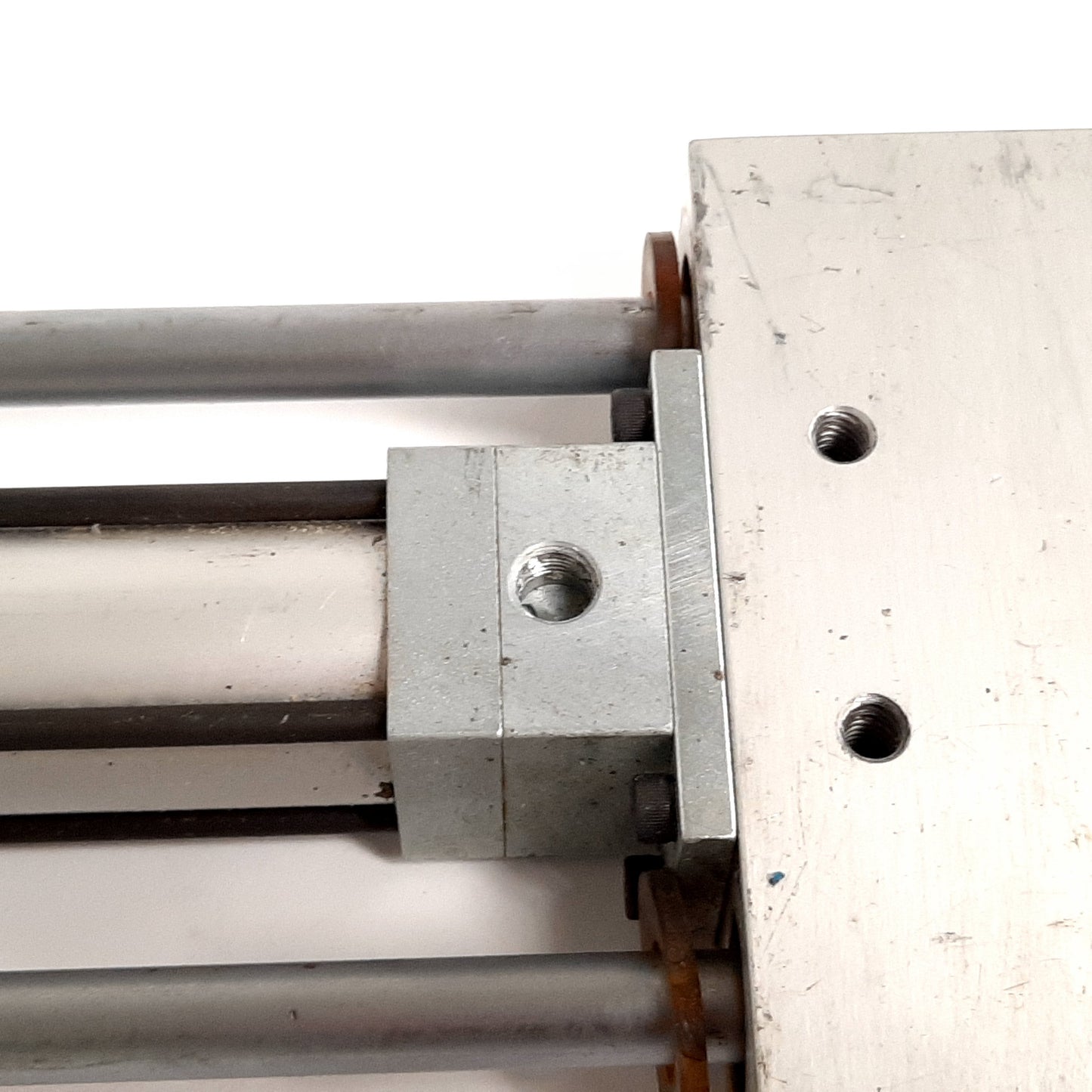Used PHD AVRF11/8X16-D-20K Guided Cylinder, Bore: 1-1/8", Stroke: 16", Ports 1/8" NPT