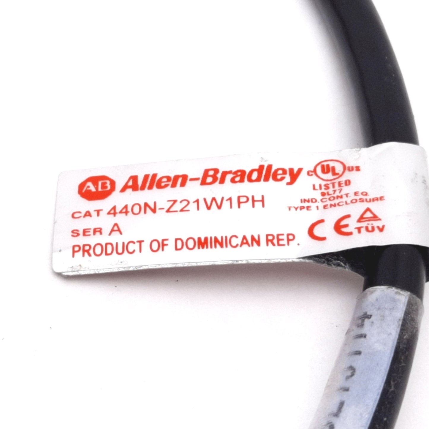 Used Allen-Bradley 440N-Z21W1PH Magnetically Coded Non-Contact Switch, 24VDC, 2x N/C