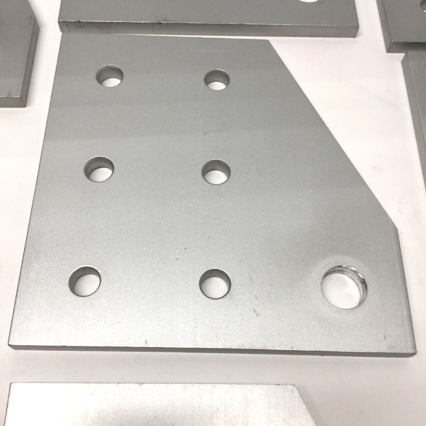 Used Lot of 8 80/20 4329 90° Angled Stacked Flat Plate, 7-Hole, 15 Series *Modified*