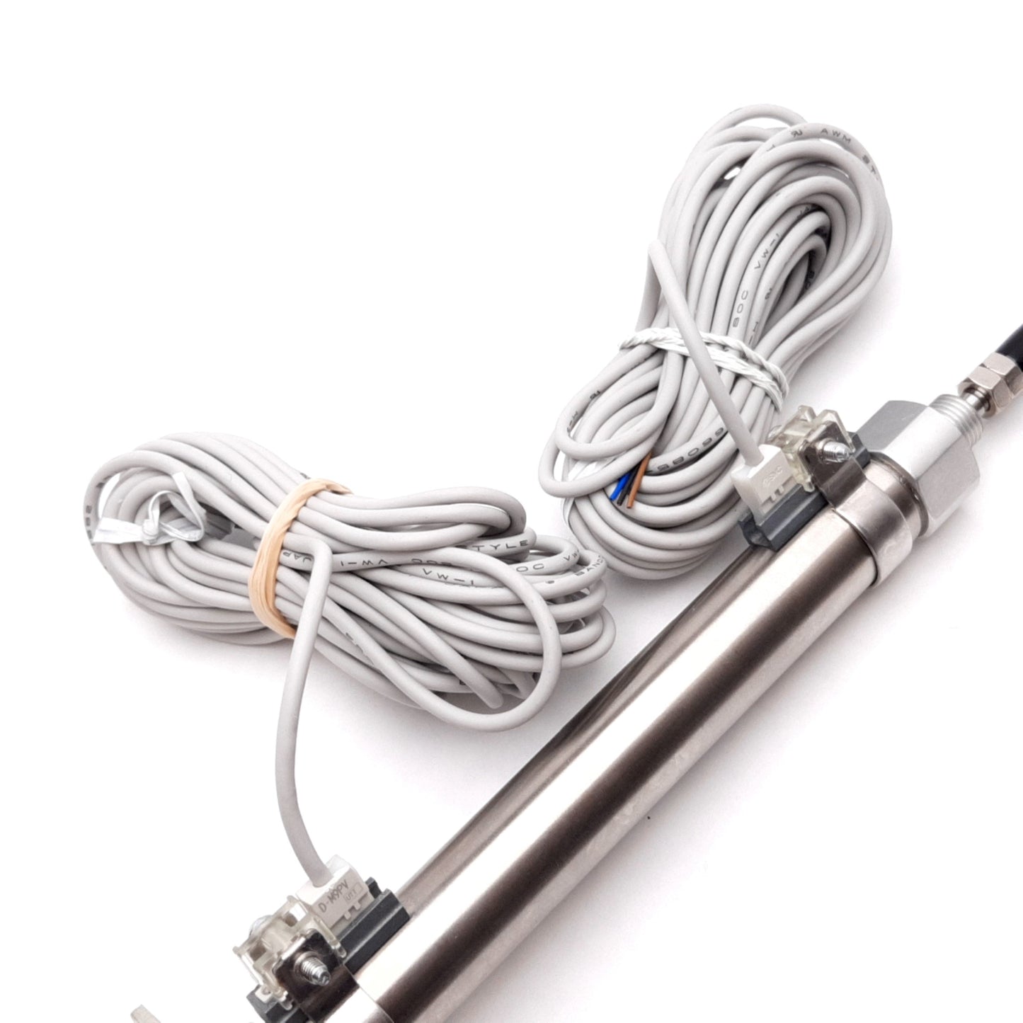 New SMC CDJ2G16-100Z-M9PVZ-B Air Cylinder, Stroke: 100mm, With 2x D-M9PV Sensors