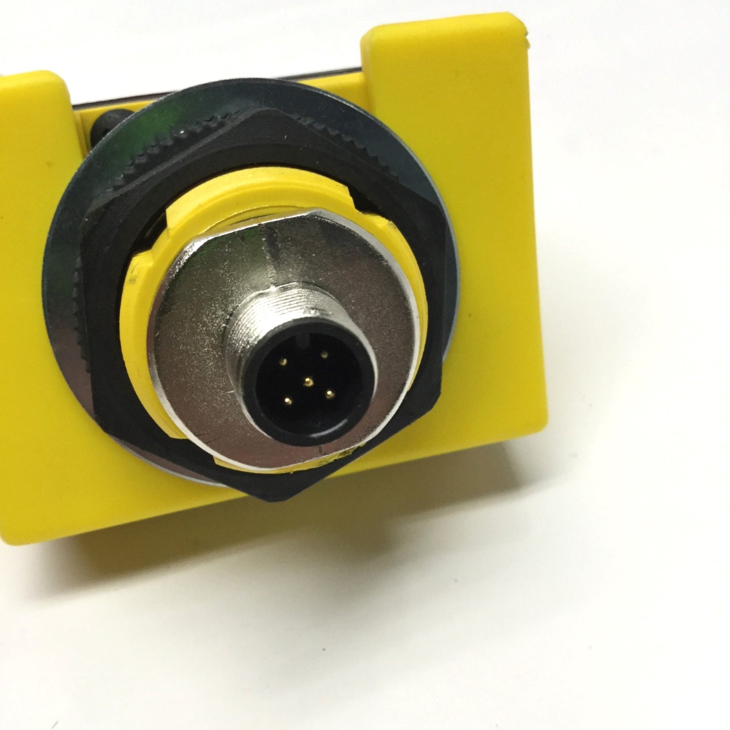 Used Banner STBVR81LQ6 Self-Checking Optical Touch Button Sensor Switch 20-30V AC/DC