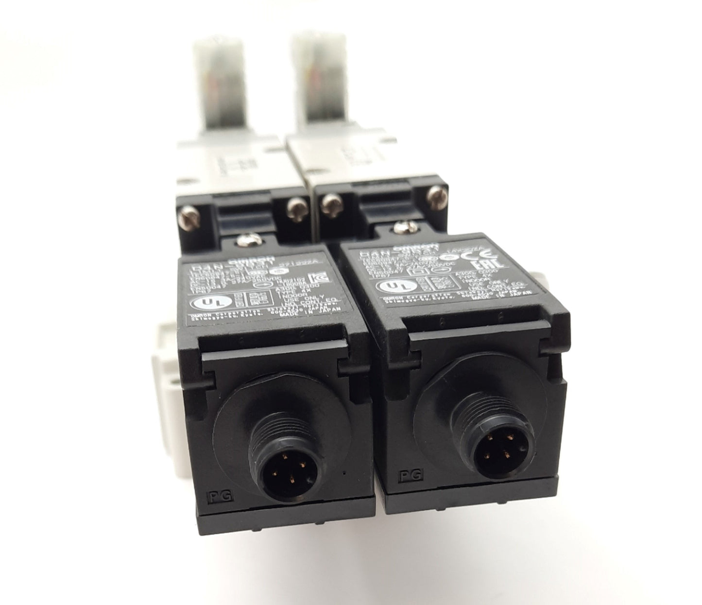 New SMC VP544-5DZ1-03-M-X538 Dual Solenoid Valve Assembly w/ Manifold Base 24VDC