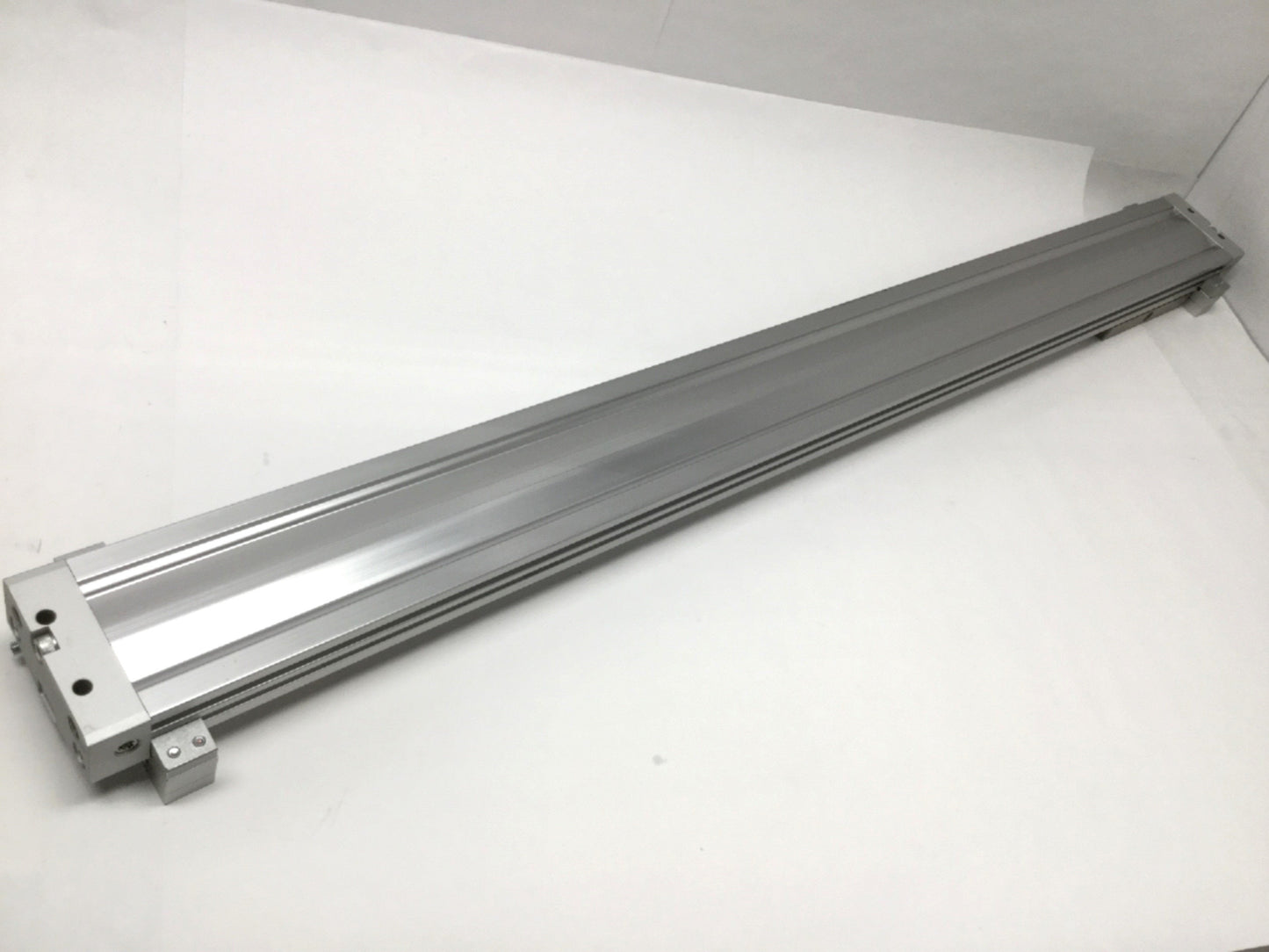 Used SMC MY3B32-700H Mechanically Jointed Rodless Cylinder 32mm Bore, 700mm Stroke