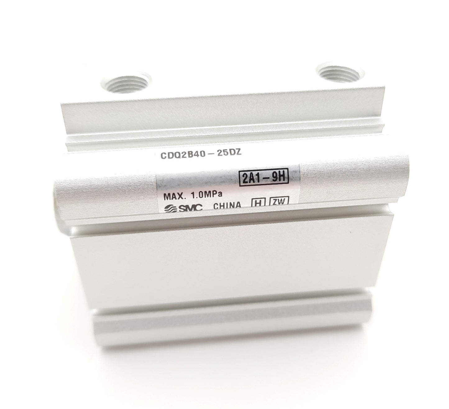 New SMC CDQ2B40-25DZ Compact Cylinder Double Acting 1.0MPa, 40mm Bore, 25mm Stroke