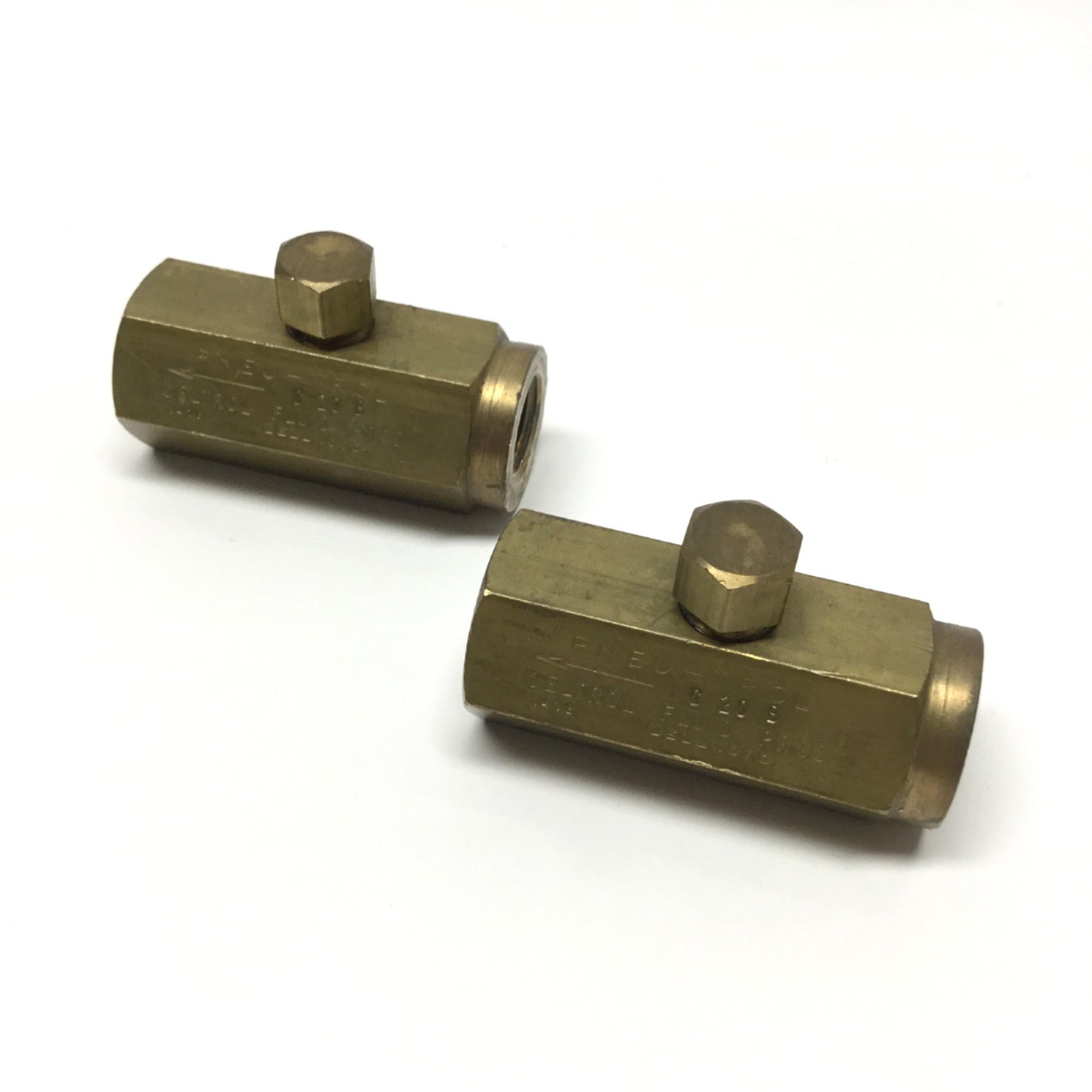 Used Lot of 2 Deltrol C20B Brass Check Valves 2000psi, 1/4" NPT, 3gpm, 1-2.5psi Crack