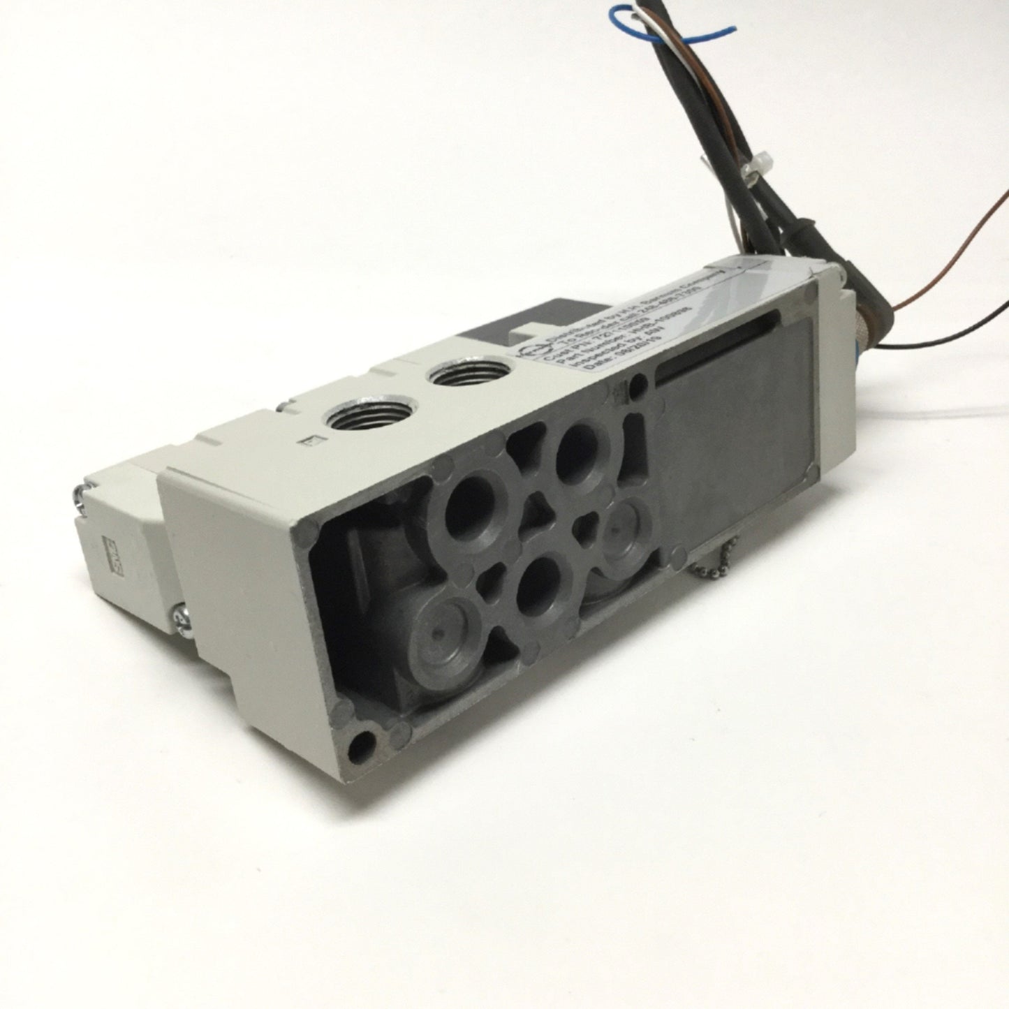 Used SMC VQC4100-51 Solenoid Valve 5-Port 2-Position, 24VDC, 0.15-1MPa, 3/8" NPT Base