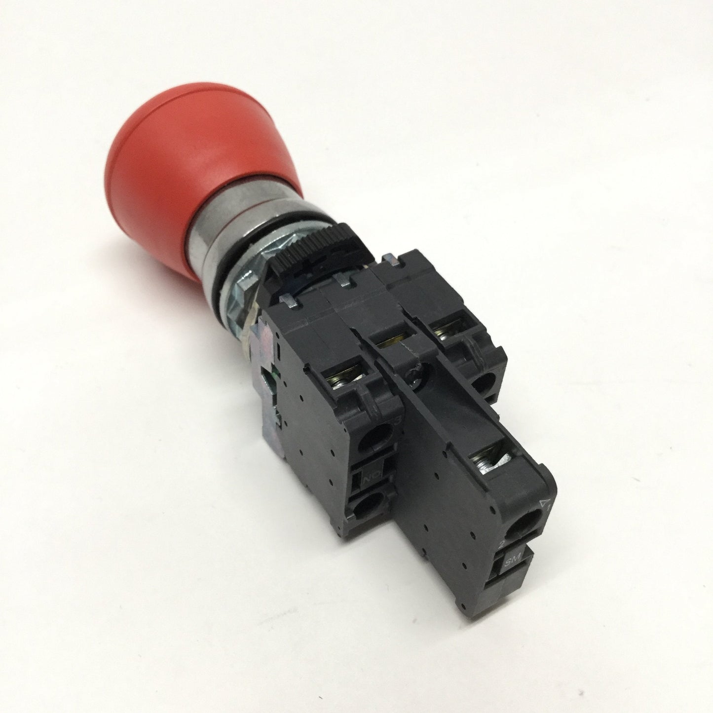 Used Allen Bradley 800FM-MP44 Push-Pull Emergency E-Stop Pushbutton, Ø40mm, 1NO-2NC