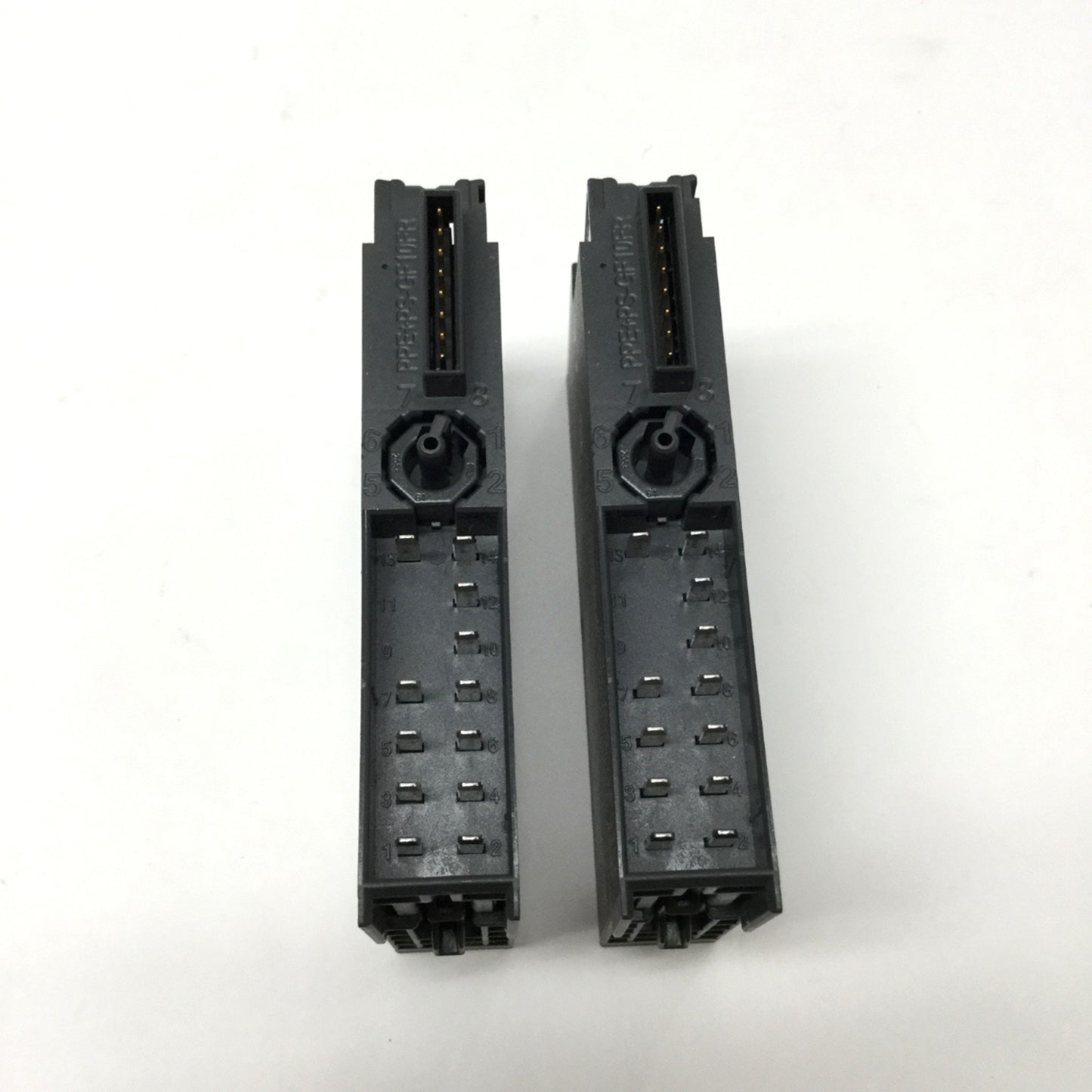 Used Lot of 2 Siemens 6ES7 132-4BD02-0AA0 Simatic S7 Digital Output Module 24VDC, 4CH