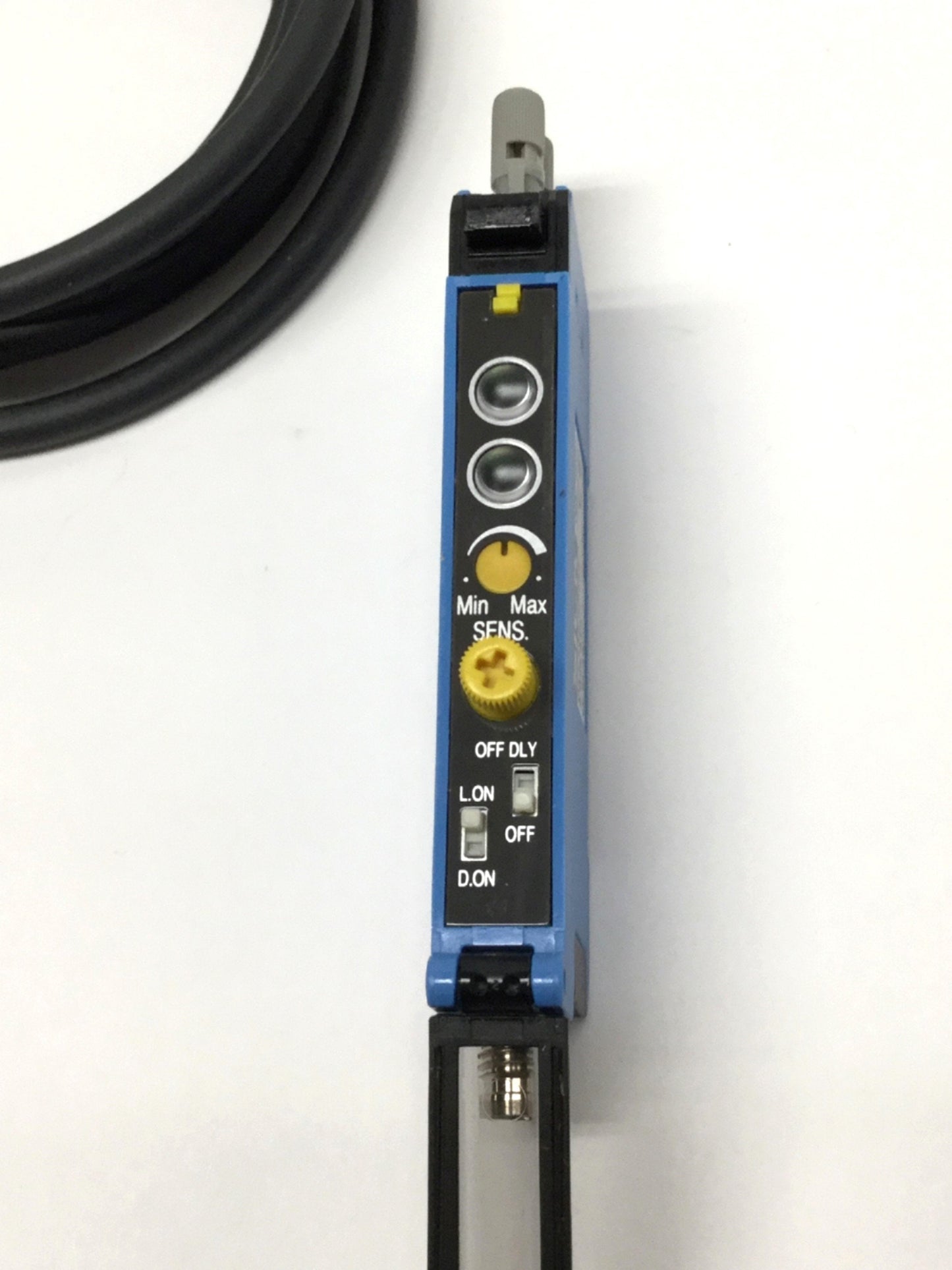 Used Sick WLL170-2P430 Fiber Optic Sensor 10-30VDC, PNP, 0-160mm/700mm Range