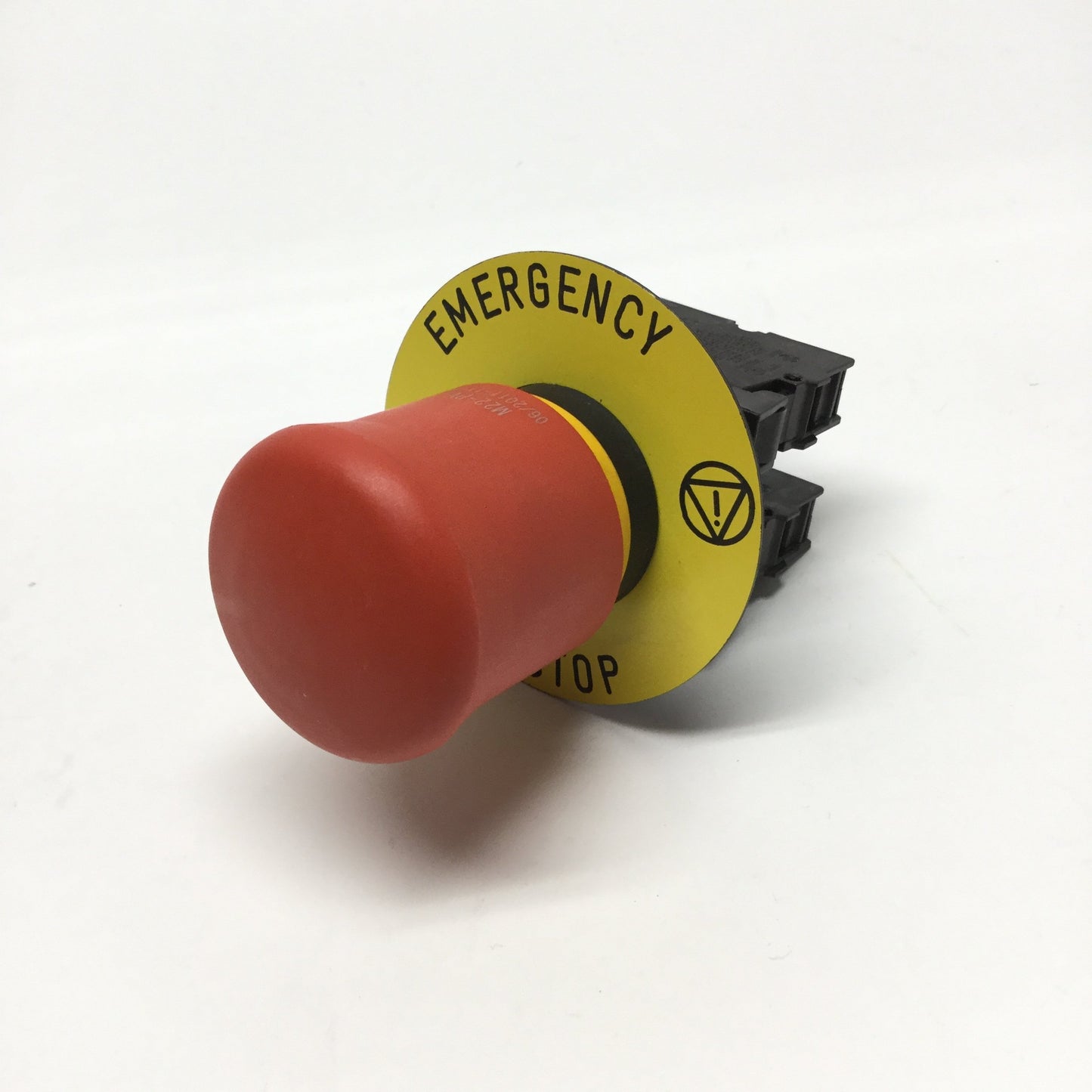 Used Eaton M22-PV Emergency E-Stop Red Pushbutton Switch, Push-Pull, 2NC, 500VAC 6A