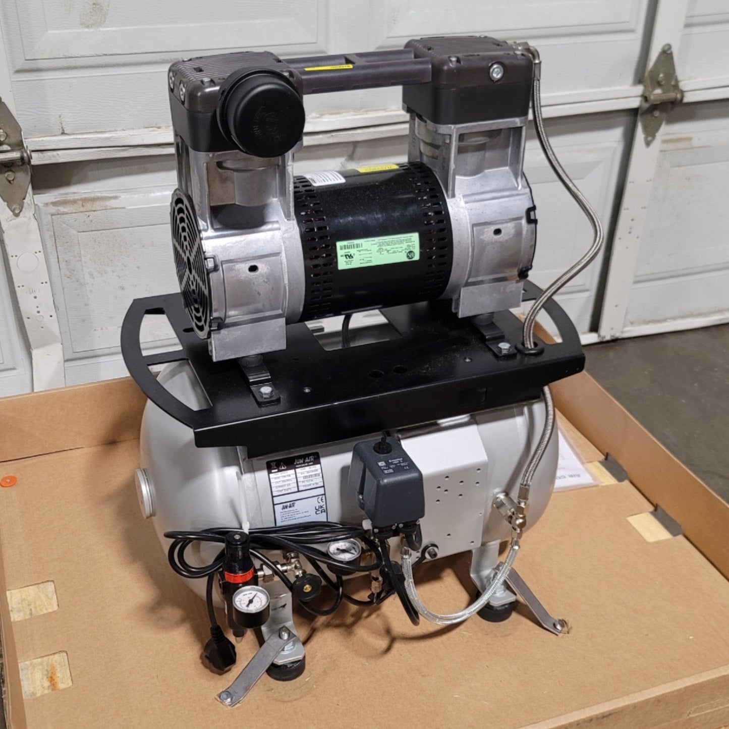 New JUN-AIR 1203310 120R-40B Rocking Piston Compressor 2HP 5.5CFM 120psi Max 230VAC