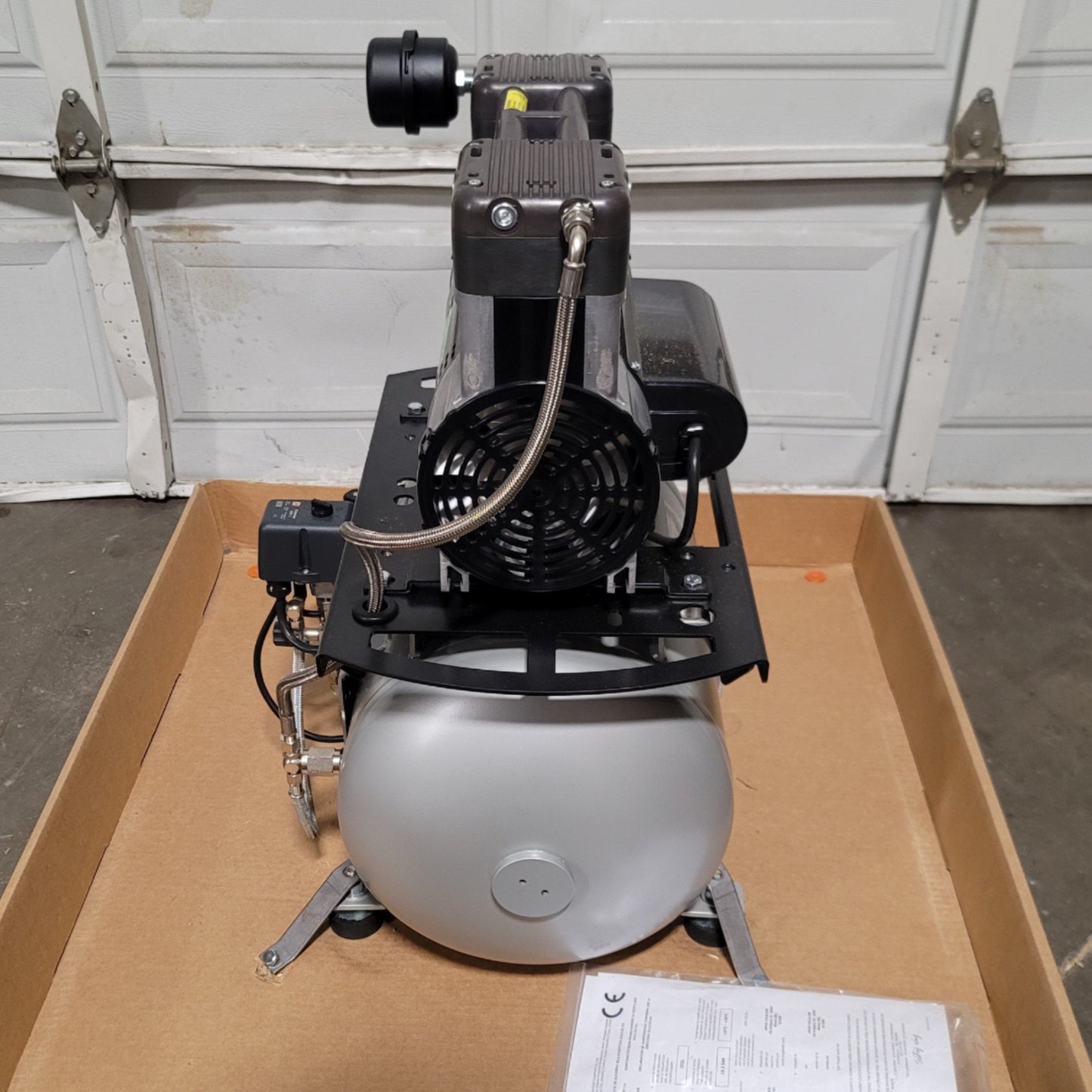 New JUN-AIR 1203310 120R-40B Rocking Piston Compressor 2HP 5.5CFM 120psi Max 230VAC