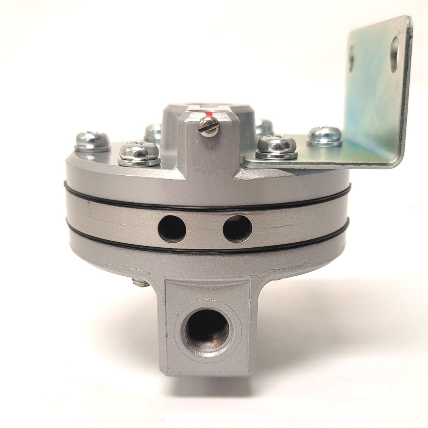 New SMC IL100-N02B Series IL100 Booster Relay 1:1, 1/4"NPT, 0.7-1.0MPa