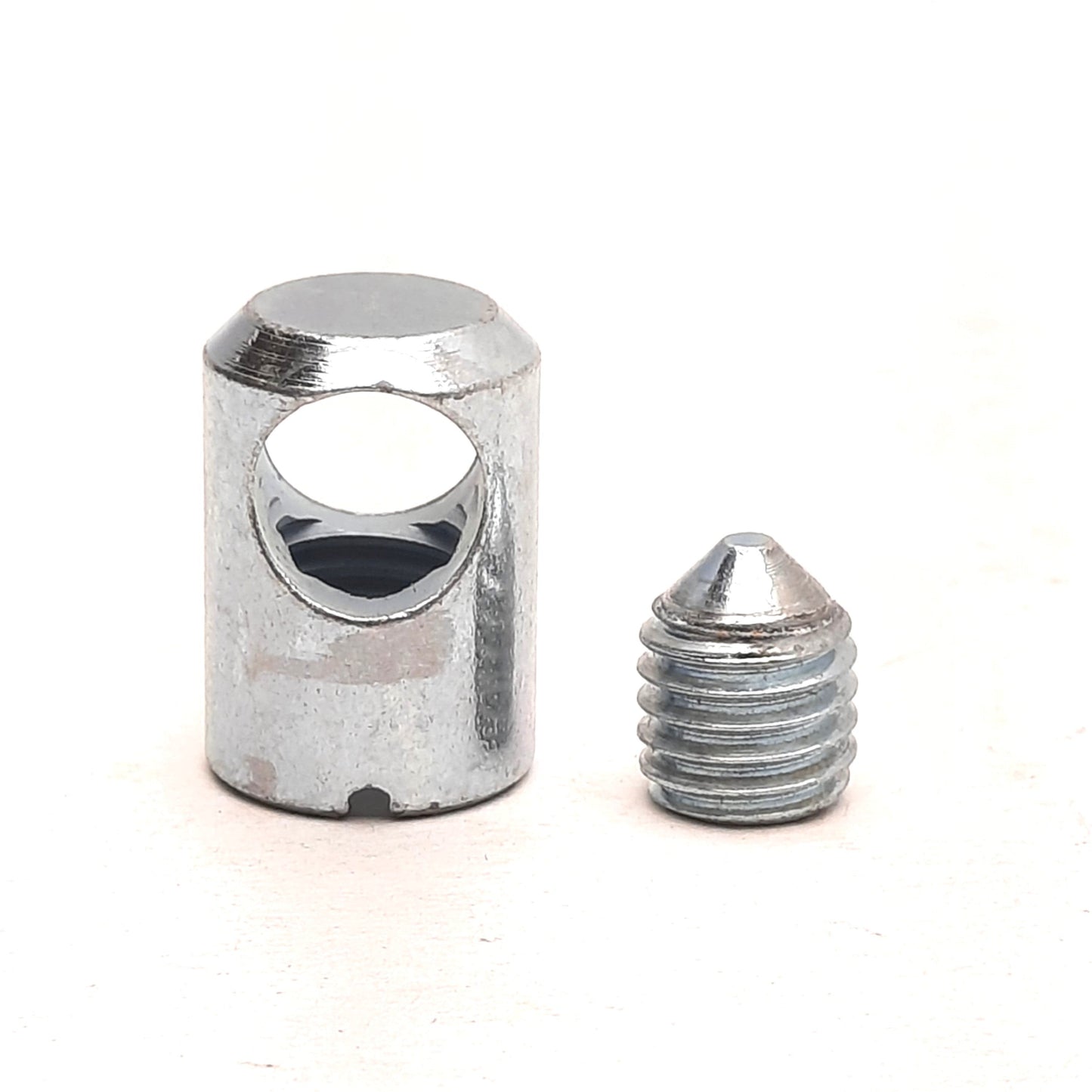 Used Lot of 50 Maytec 1.21.B30 Cross Bushing w/ Set Screw PG30, Ø15mm OD, 22mm Length