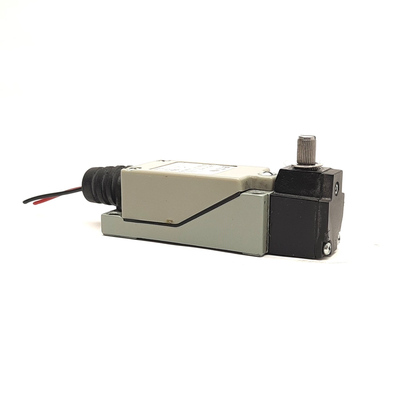 Used Eaton E49G31AP3 Compact Metal Limit Switch, 250VAC/30VDC 5A, 1 NO 1 NC