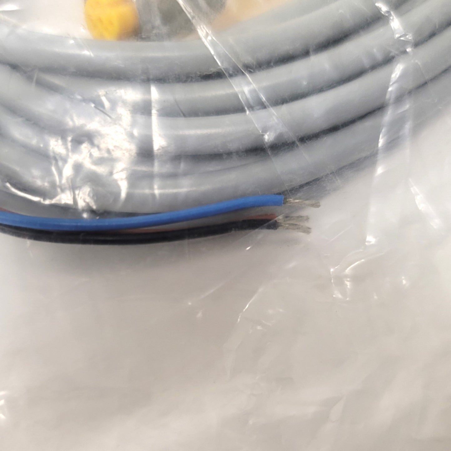 New Turck RK 4T-8 Actuator And Sensor Cordset, Female M12, 3-Conductor, 8 Meters