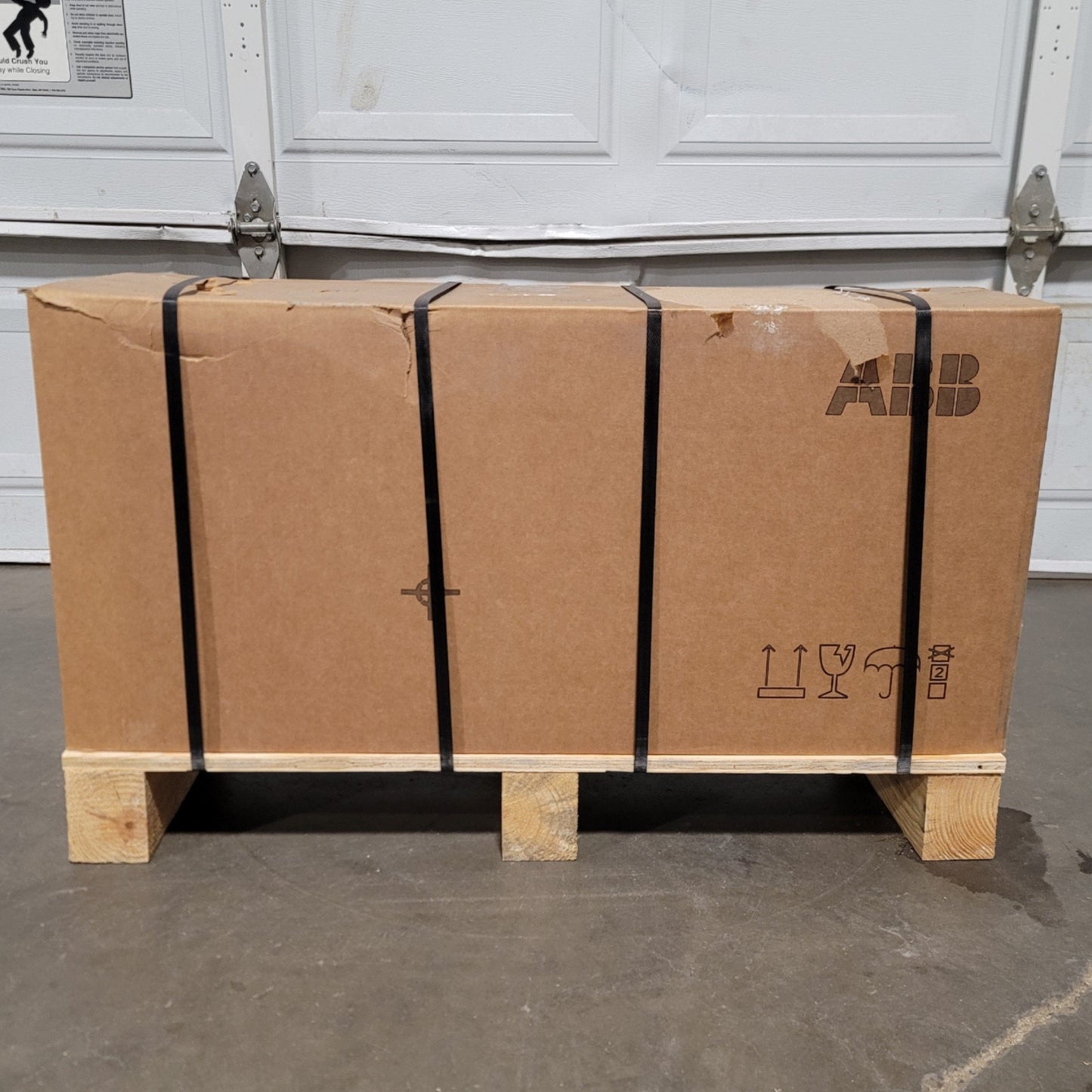 New ABB ACS580-01-096A-4 Variable Frequency Drive 75HP, 380-500VAC 3-Phase, 96A