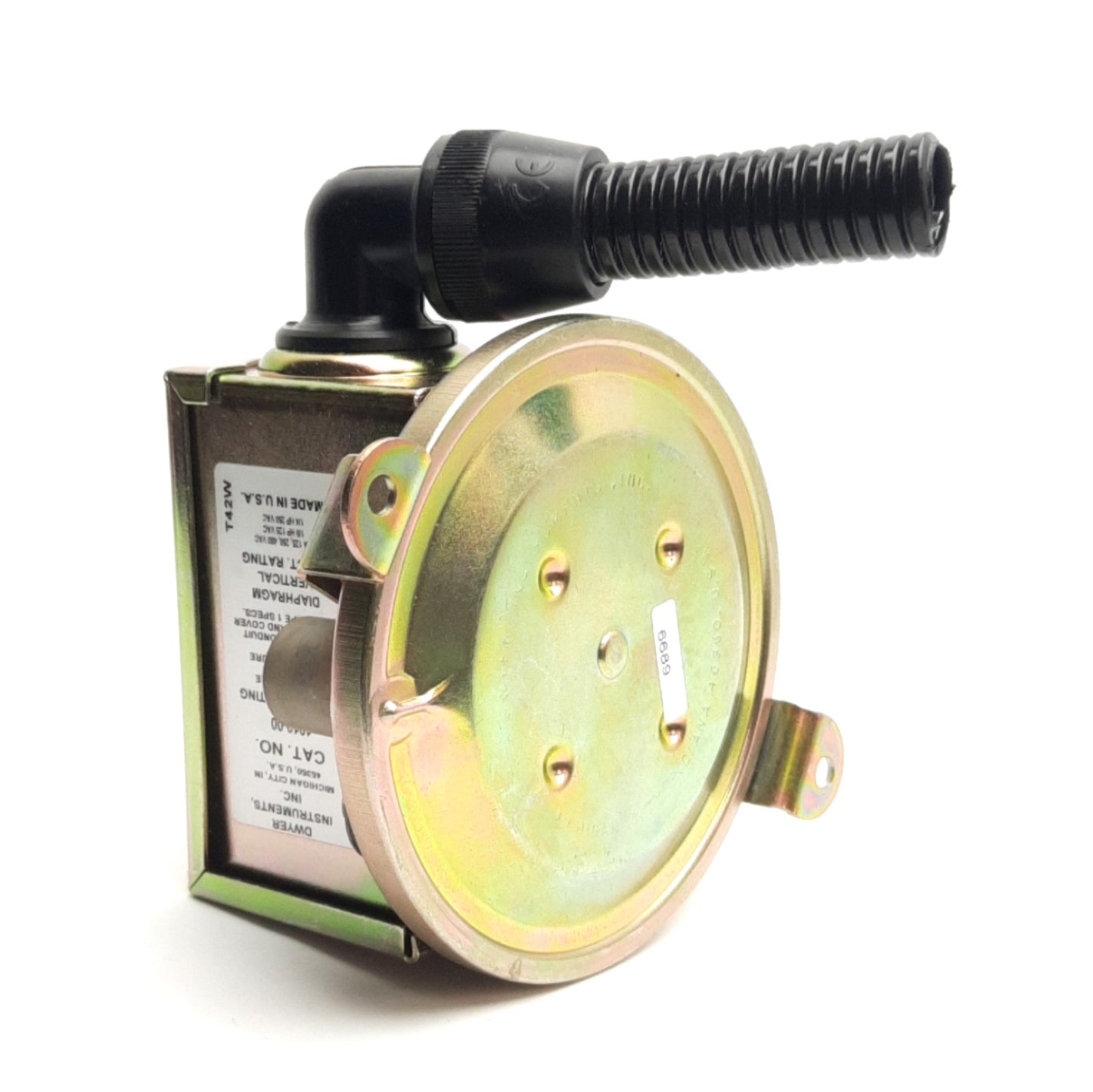 Used Dwyer 1910-00 Low Differential Pressure Switch 0.15-0.5" W.C., 15A 480VAC, SDPT