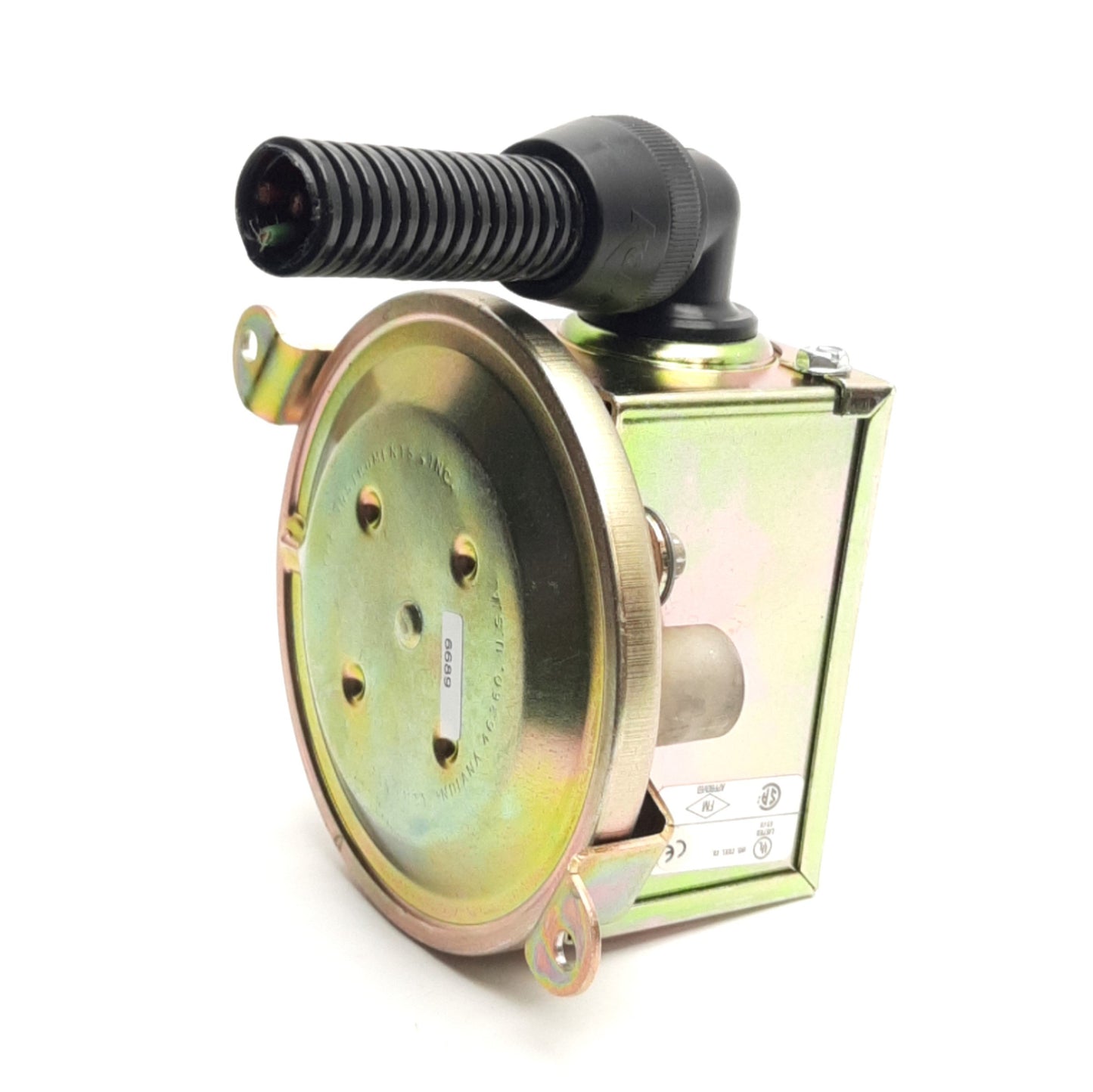 Used Dwyer 1910-00 Low Differential Pressure Switch 0.15-0.5" W.C., 15A 480VAC, SDPT