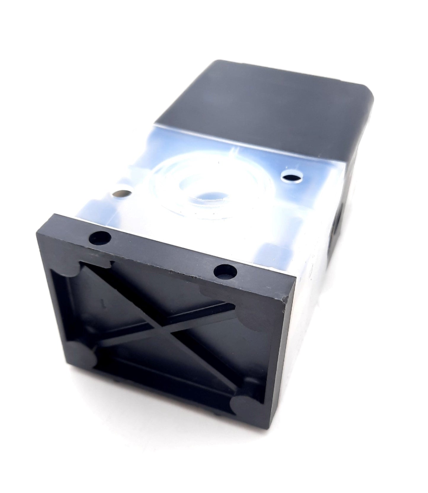 New SMC LLC4A-01-S19-X16 High Purity Chemical Air Valve N.C, 0.5MPa, 3/4", 1/8"