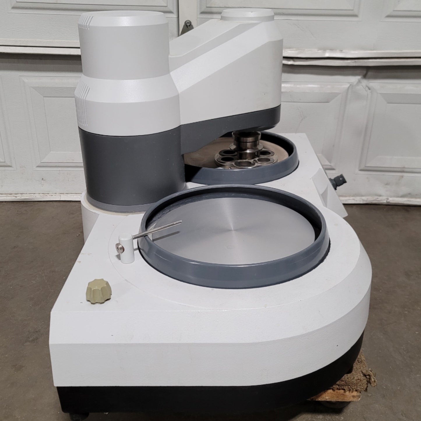 Used Wirtz Buehler 49-4102-260 Phoenix 4000 Twin Wheel Sample Preparation System 220V