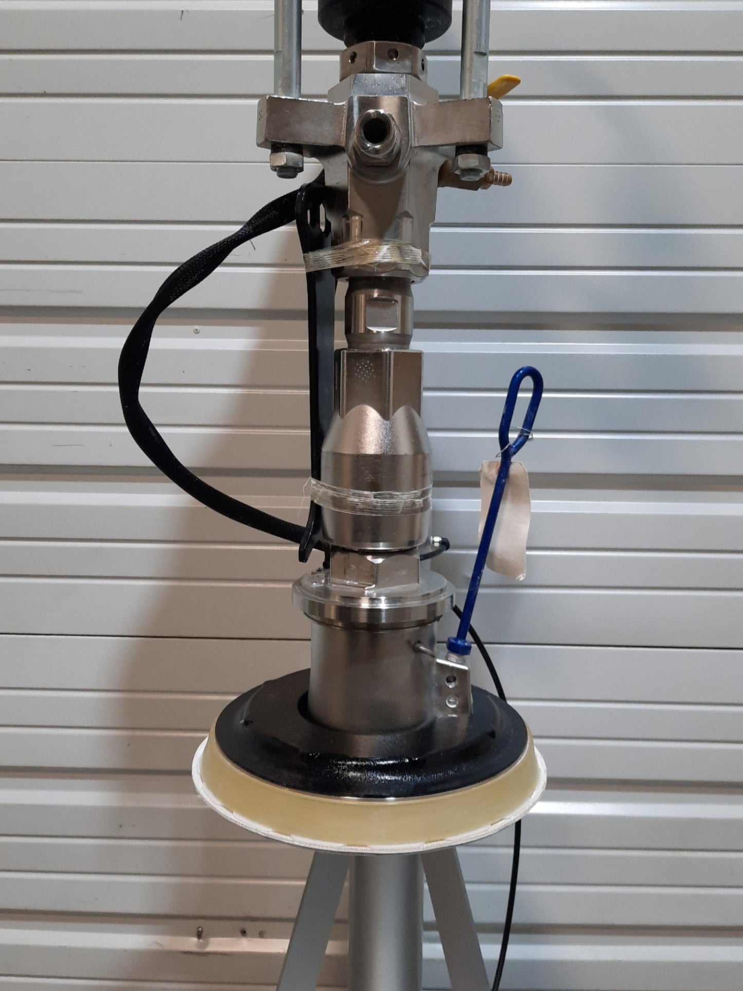 Used Graco CM6F3F Check-Mate S20 Sealant/Adhesive Supply System 5Gal .9GPM 125PSI